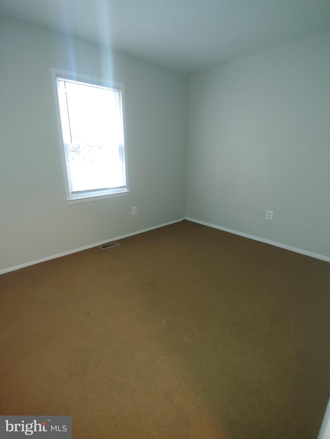 CROFTON COMMONS - Residential Lease