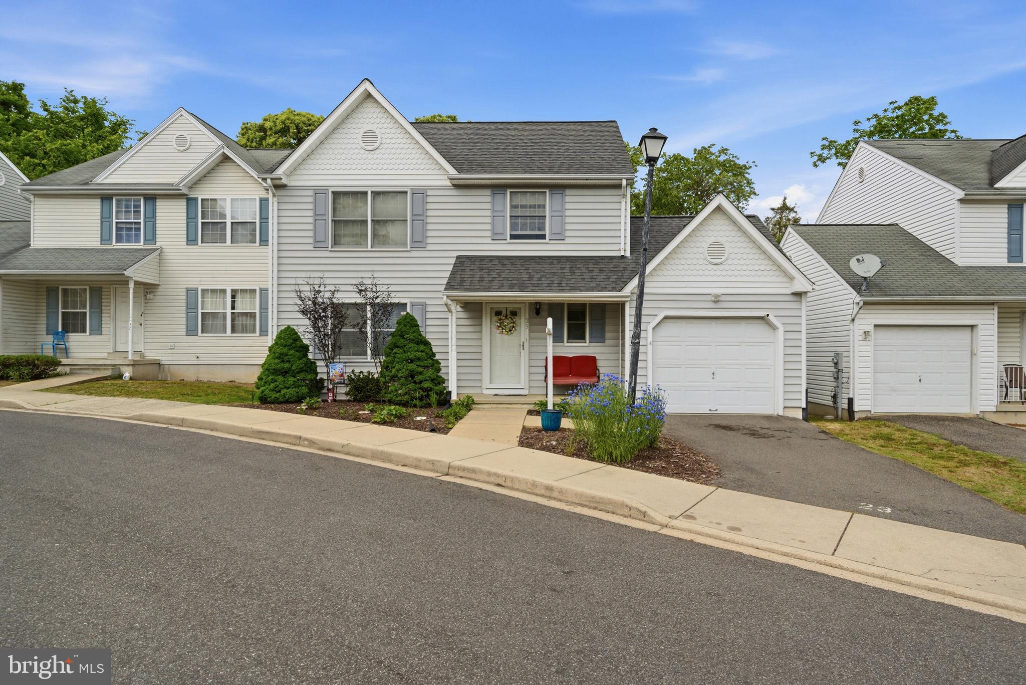 GRAY INN COURT - Residential