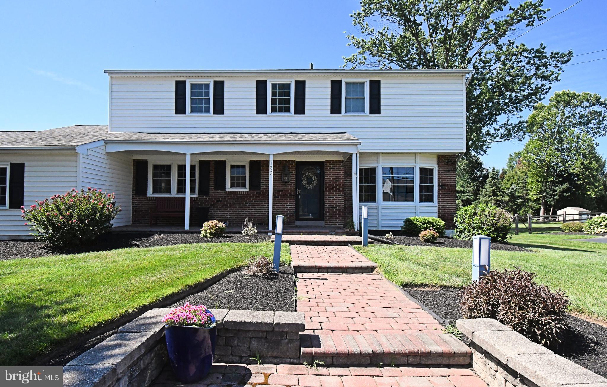 735 BELL LANE