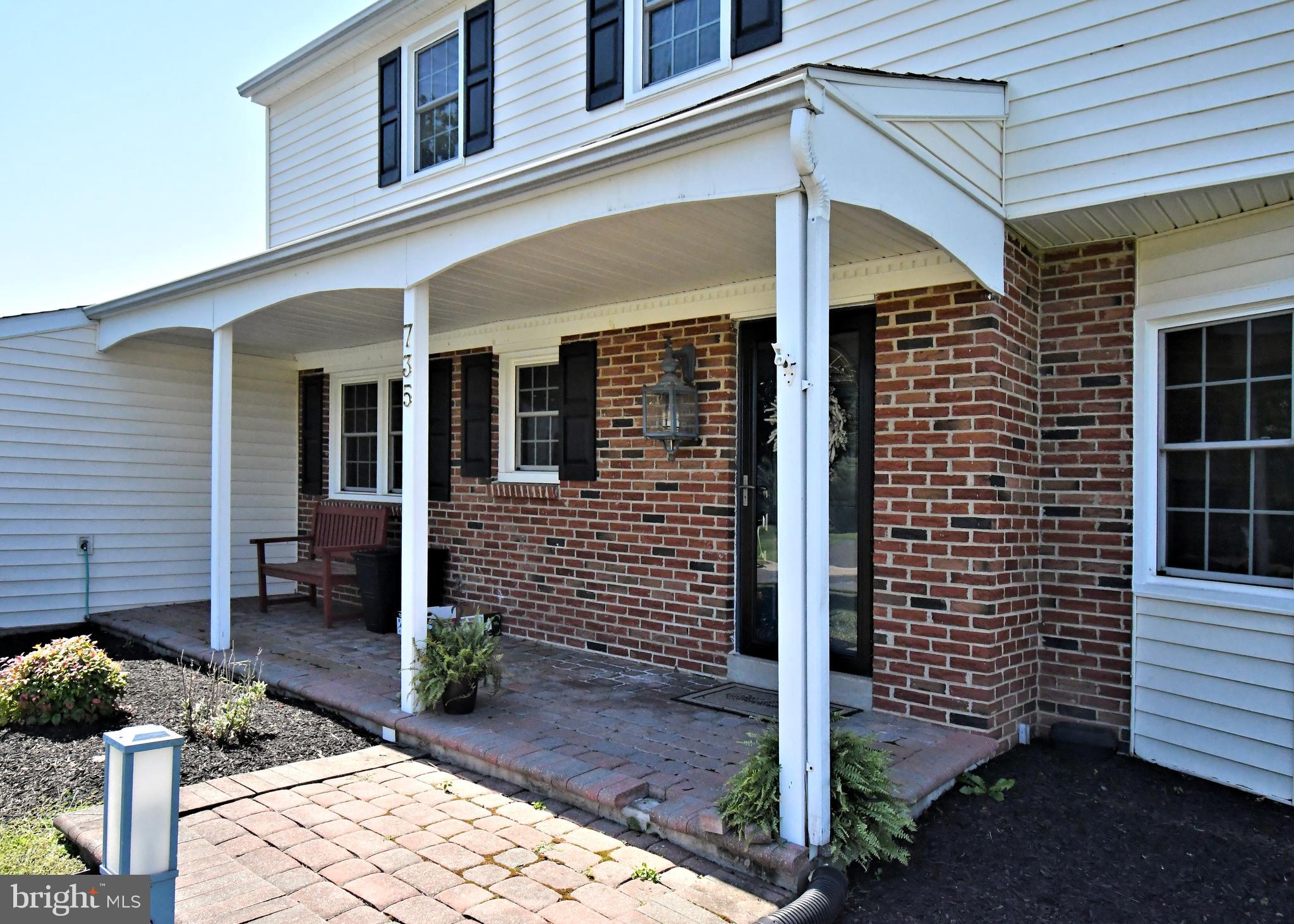 735 BELL LANE