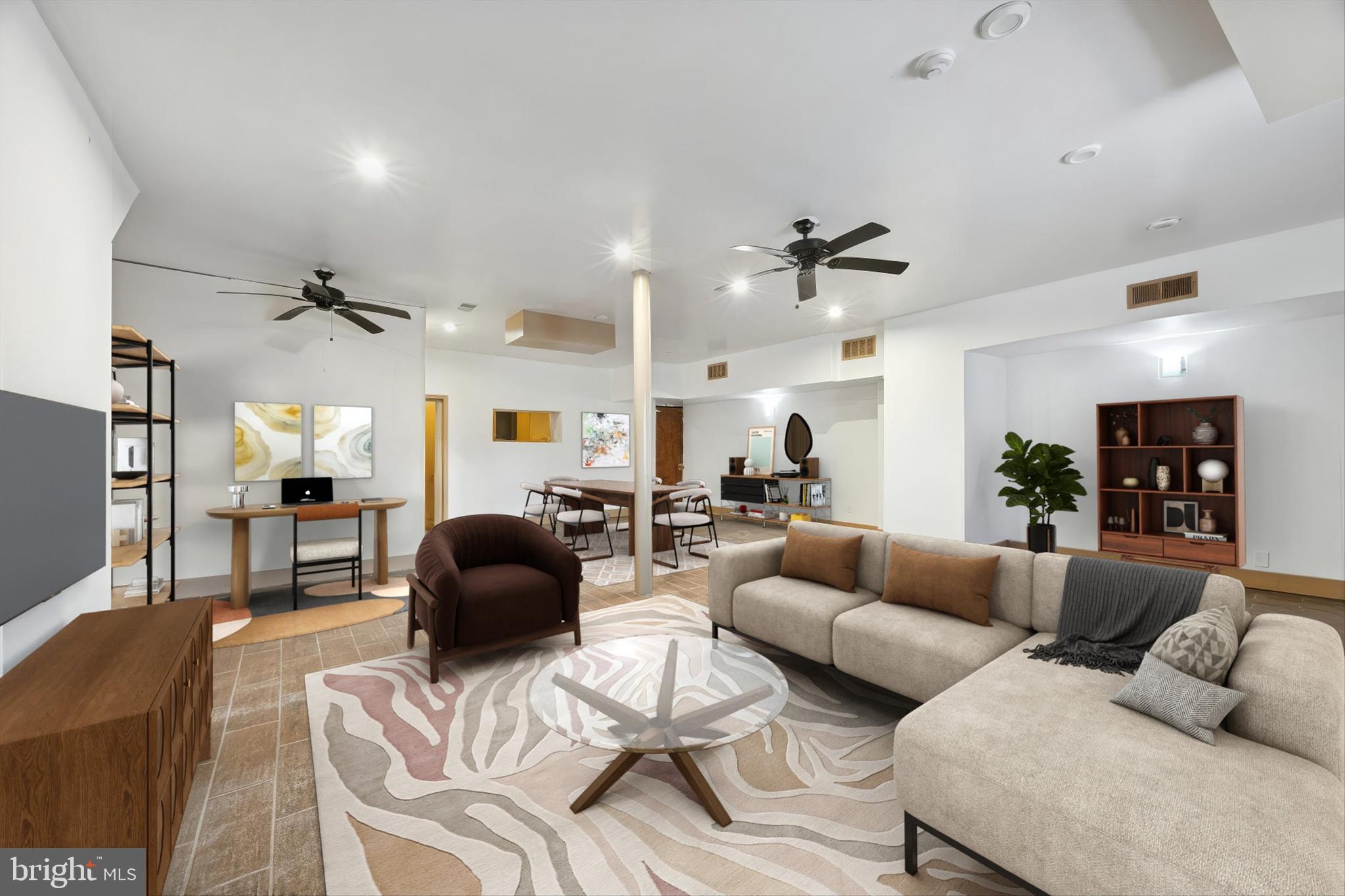 2045 W TORONTO STREET