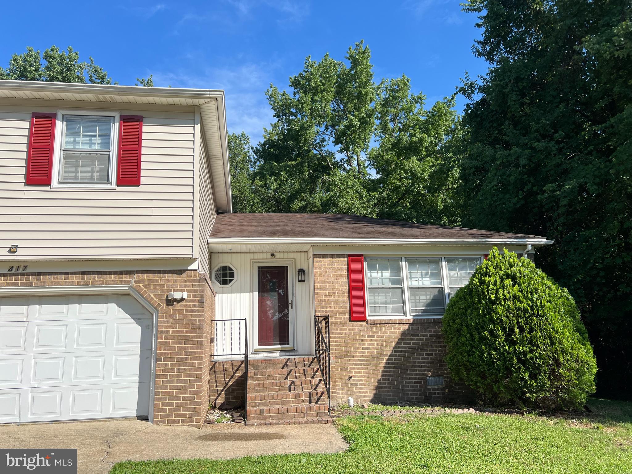 417 CROWN CRESCENT