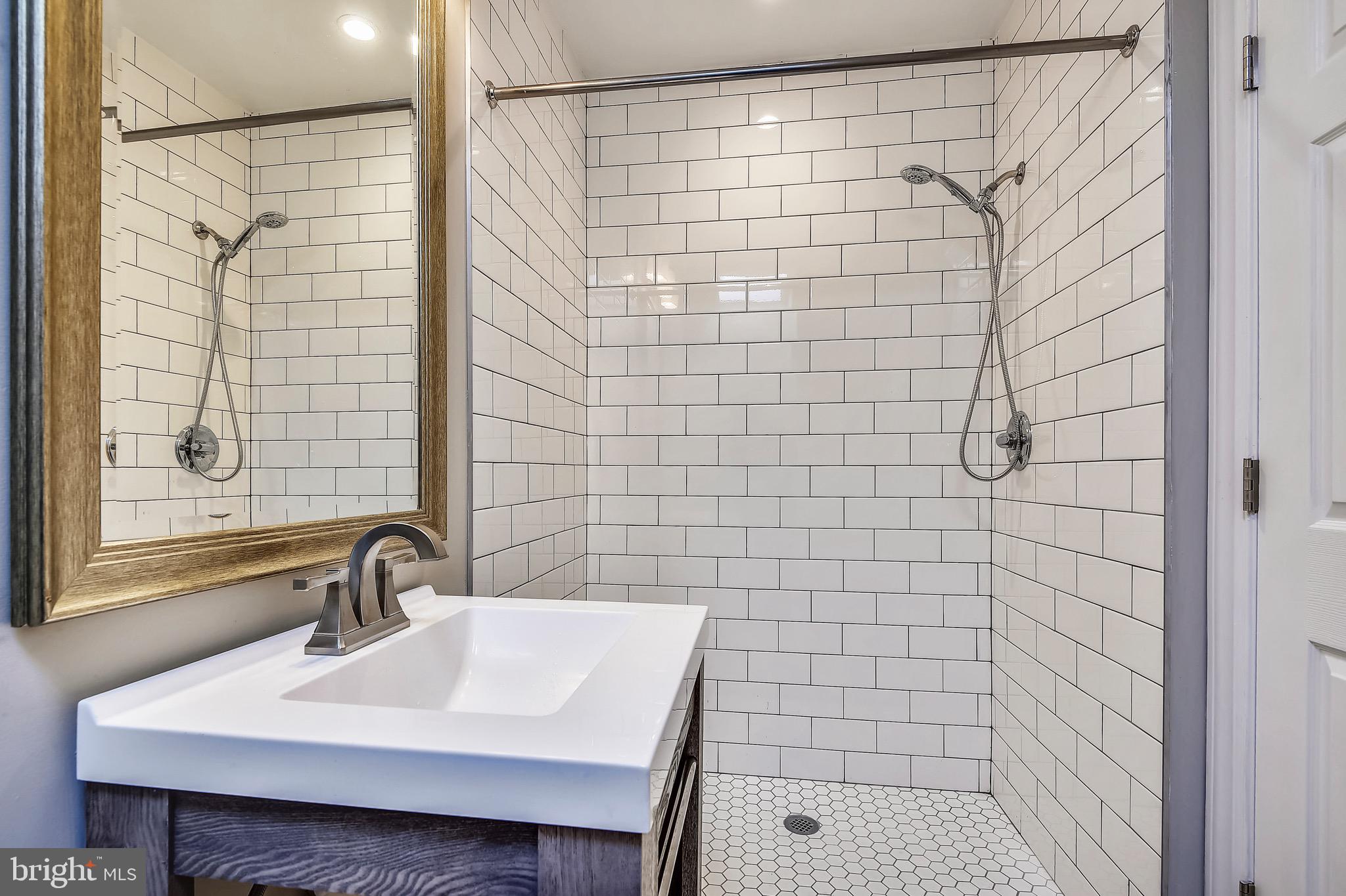 WASHINGTON VILLAGE - Residential Lease