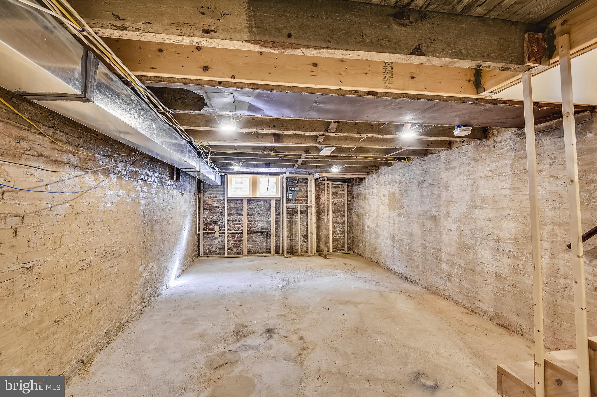 WASHINGTON VILLAGE - Residential Lease