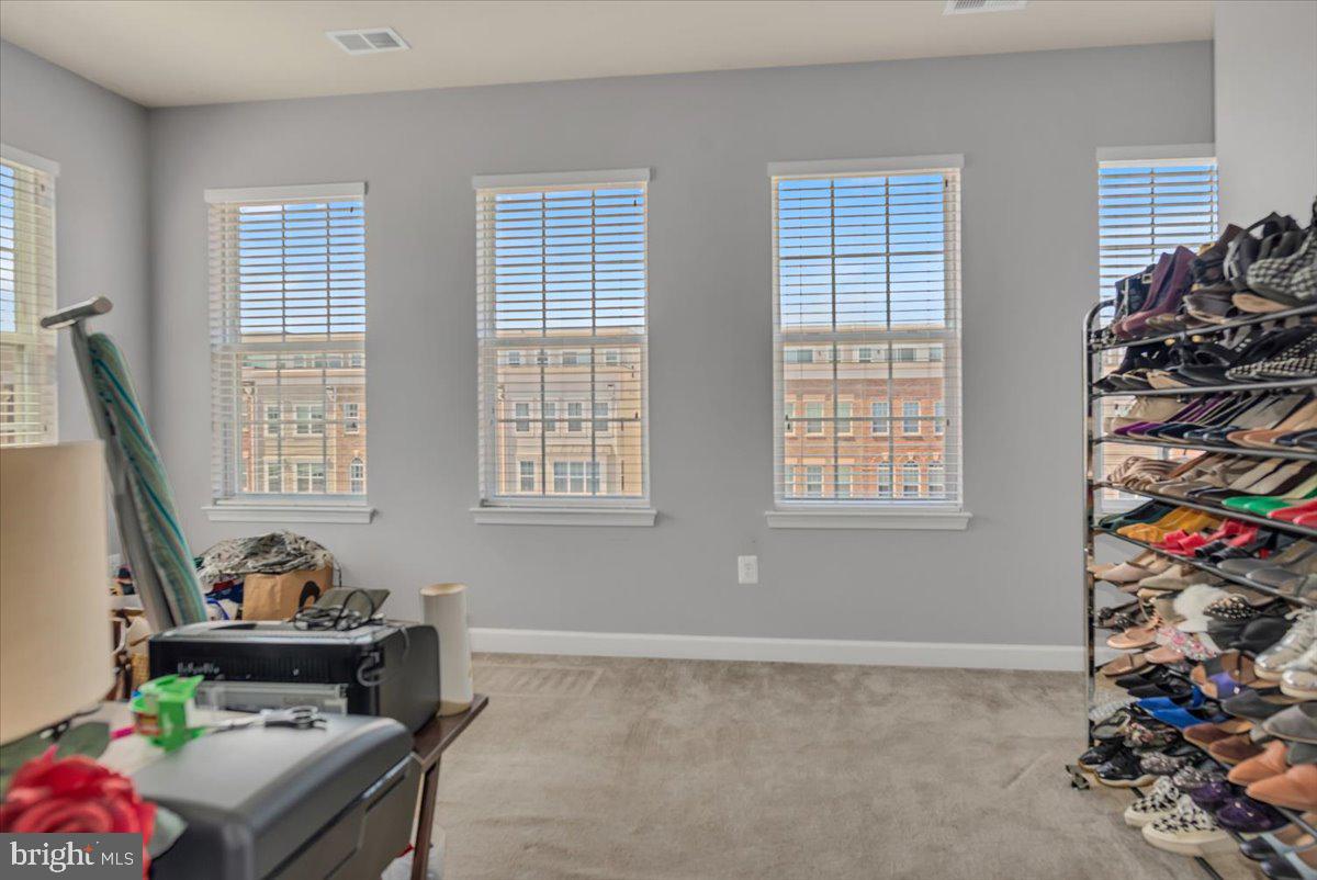 BRICK YARD STATION - Residential