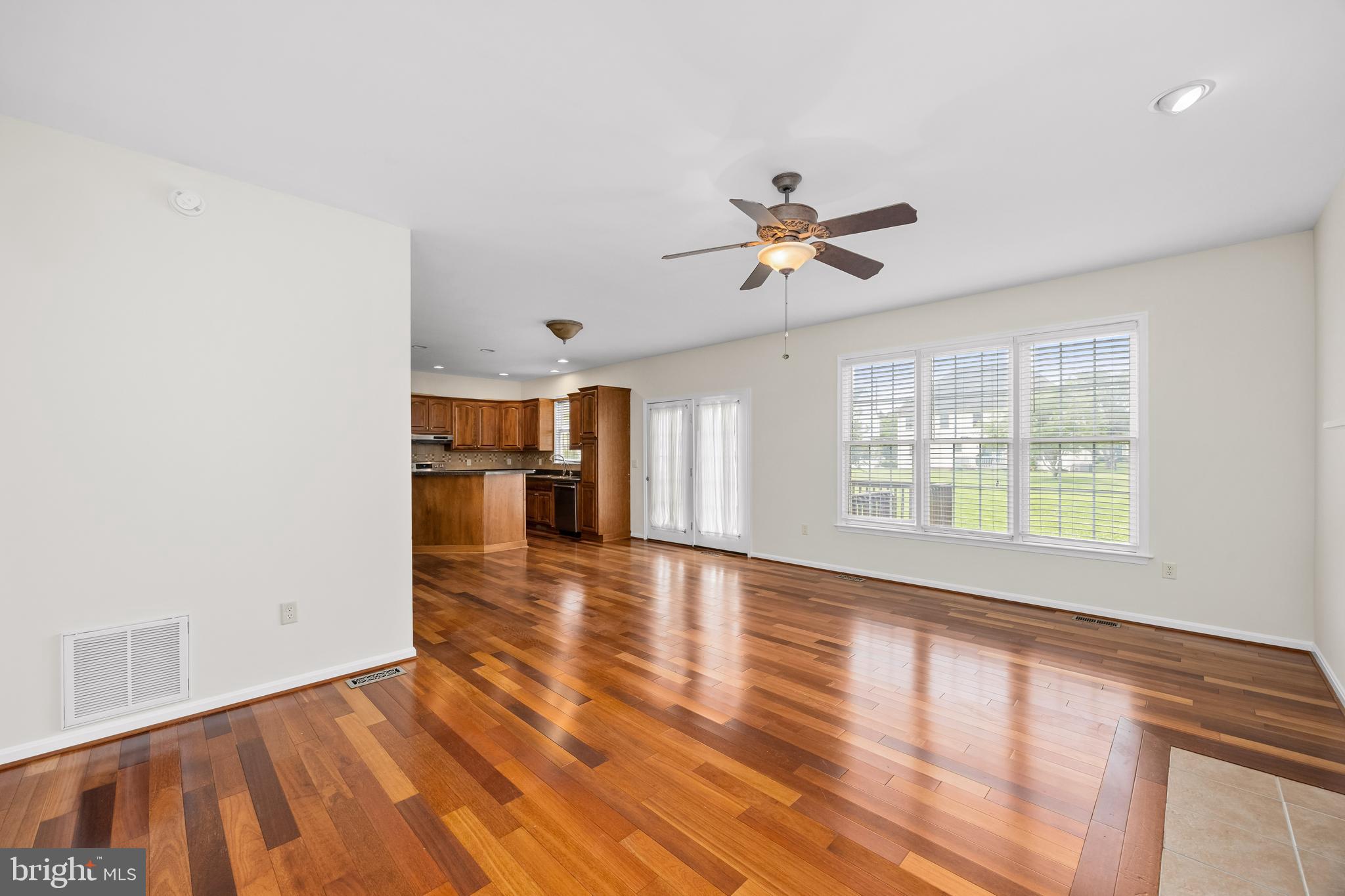 SLEEPY HOLLOW - Residential