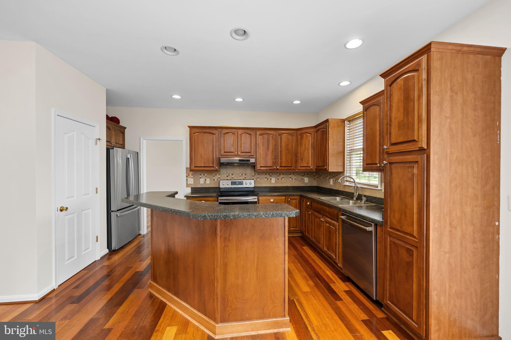 SLEEPY HOLLOW - Residential