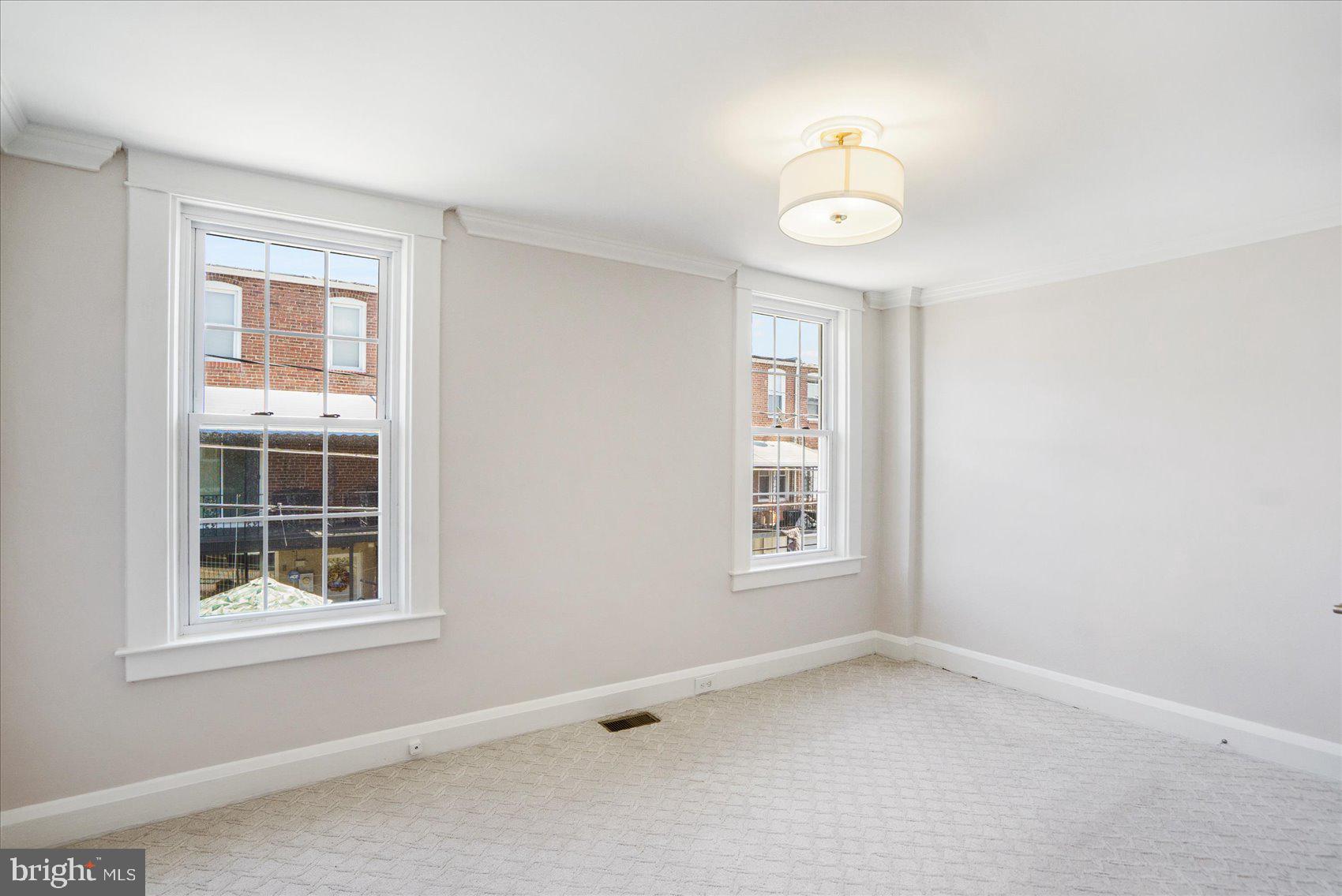 GREEKTOWN - Residential Lease