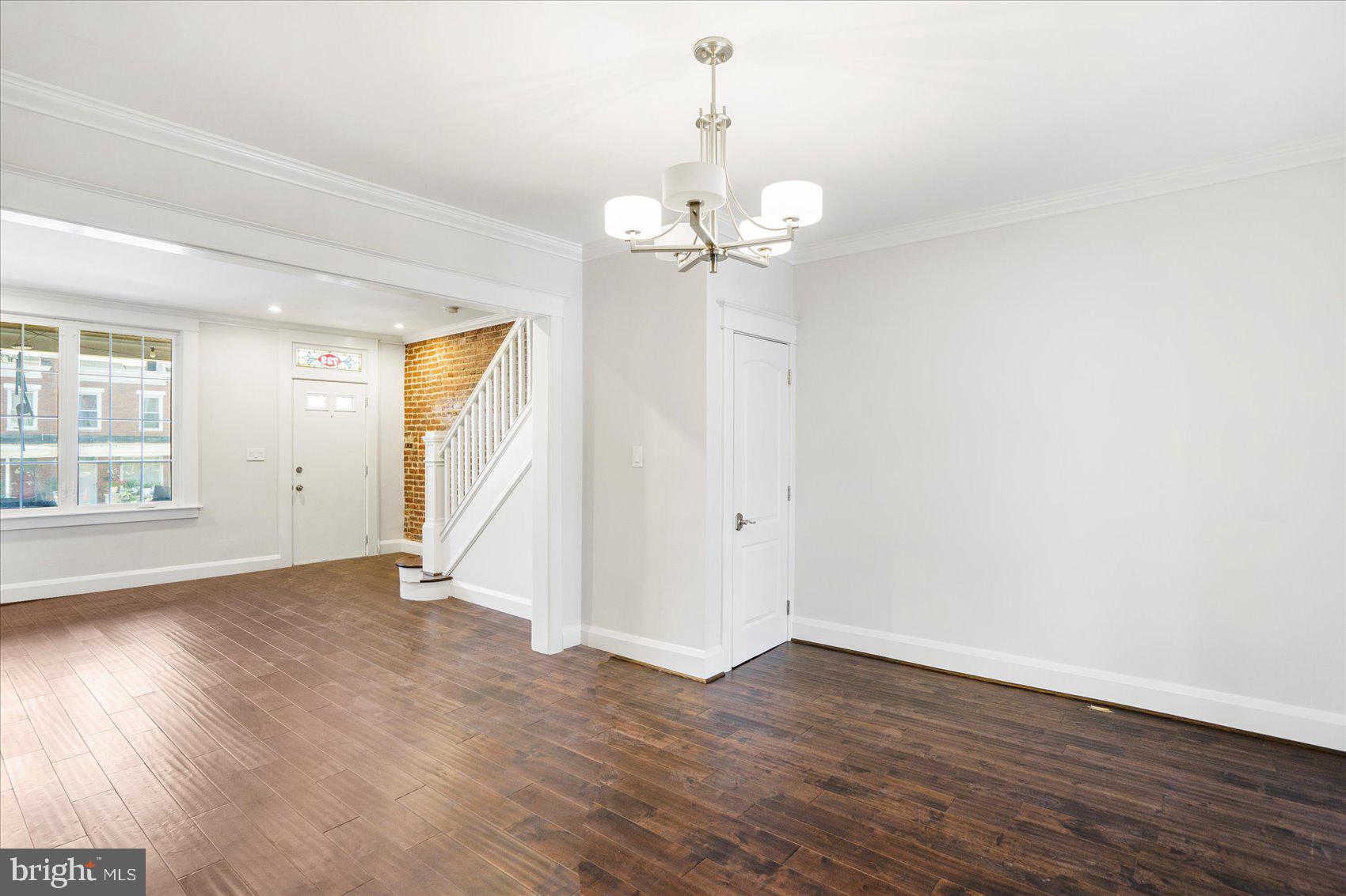 GREEKTOWN - Residential Lease