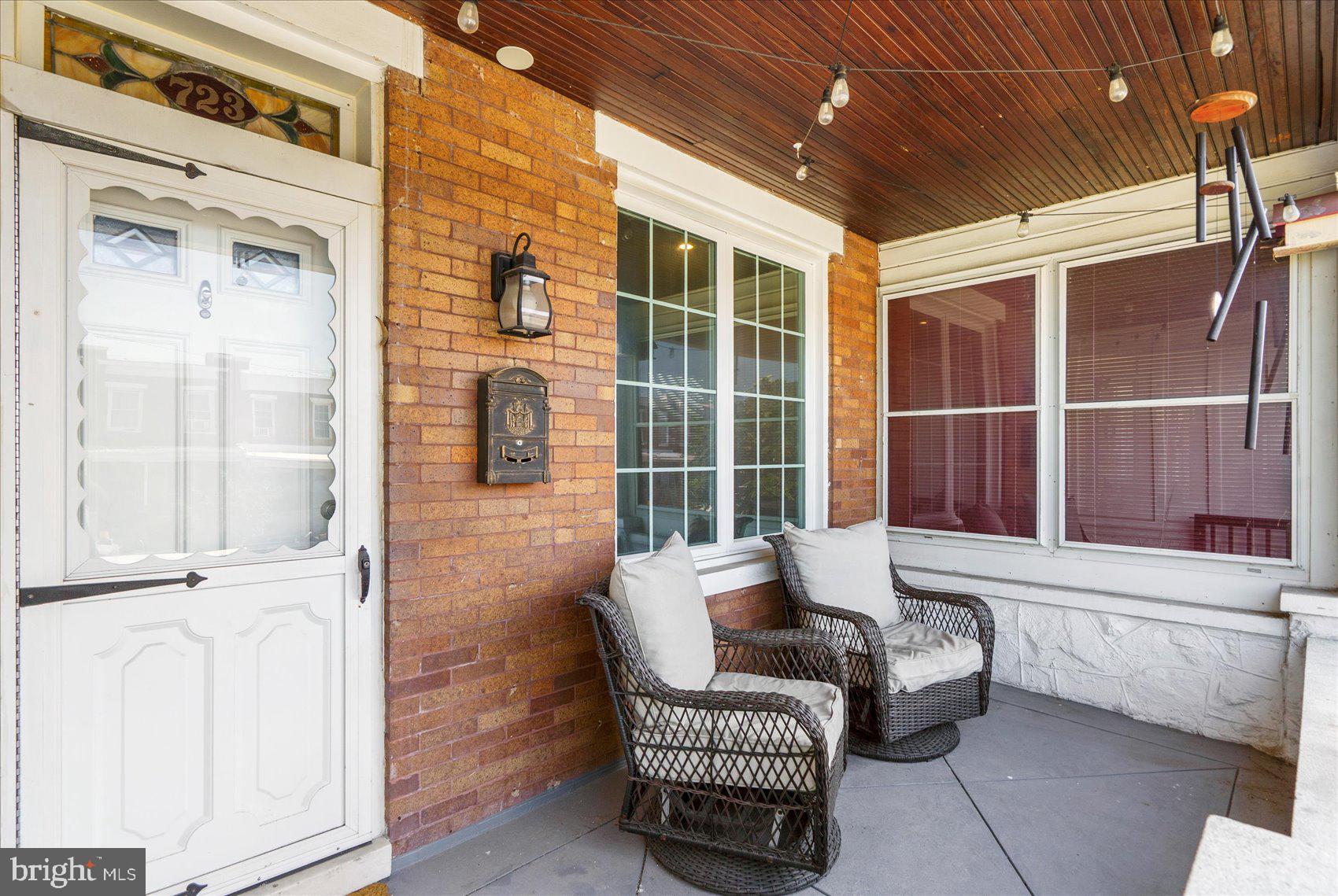 GREEKTOWN - Residential Lease