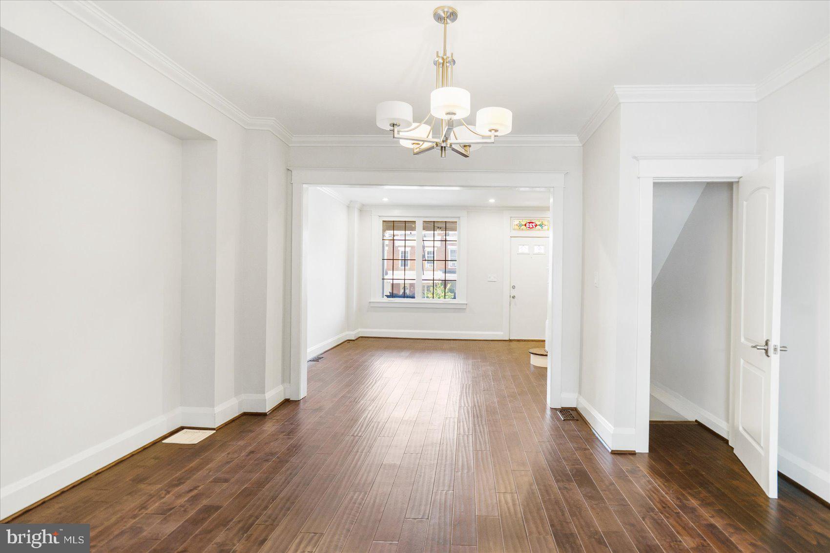 GREEKTOWN - Residential Lease