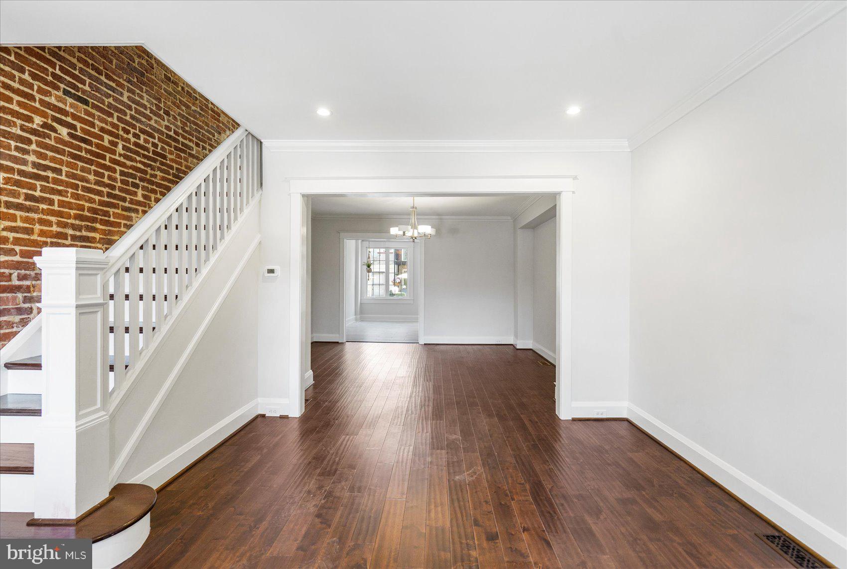 GREEKTOWN - Residential Lease