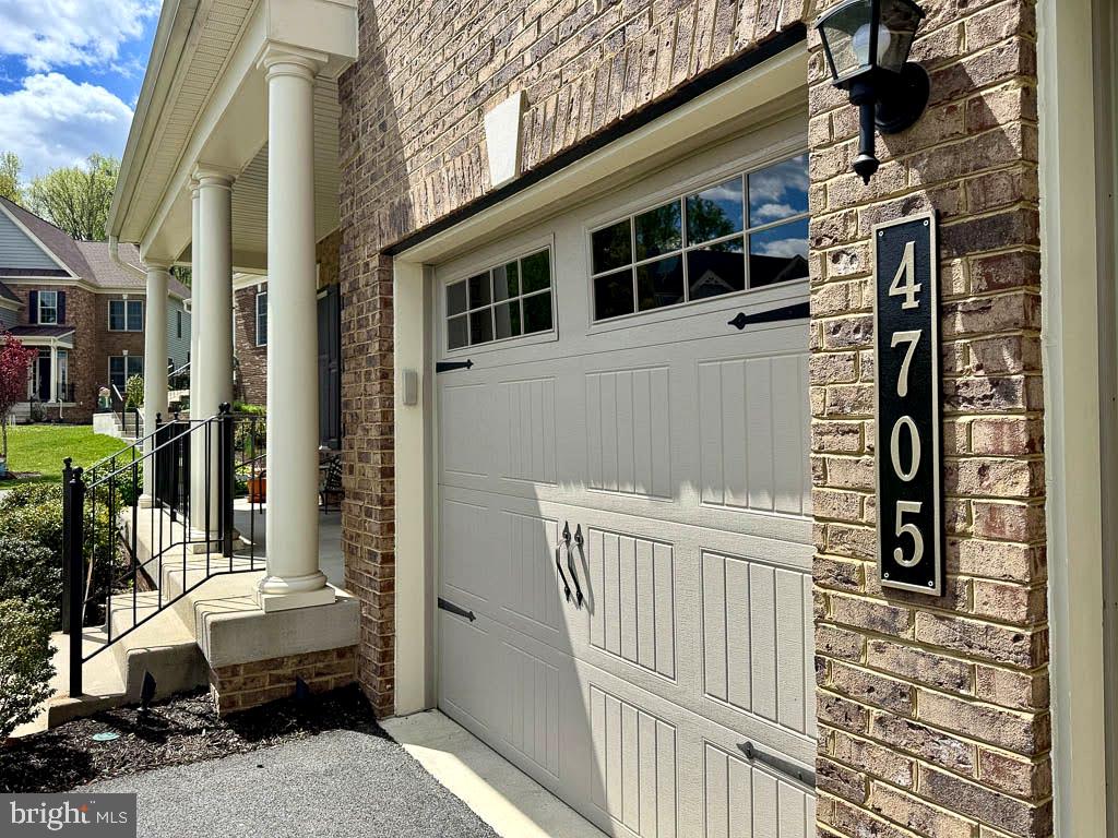 4705 THOROUGHBRED DRIVE