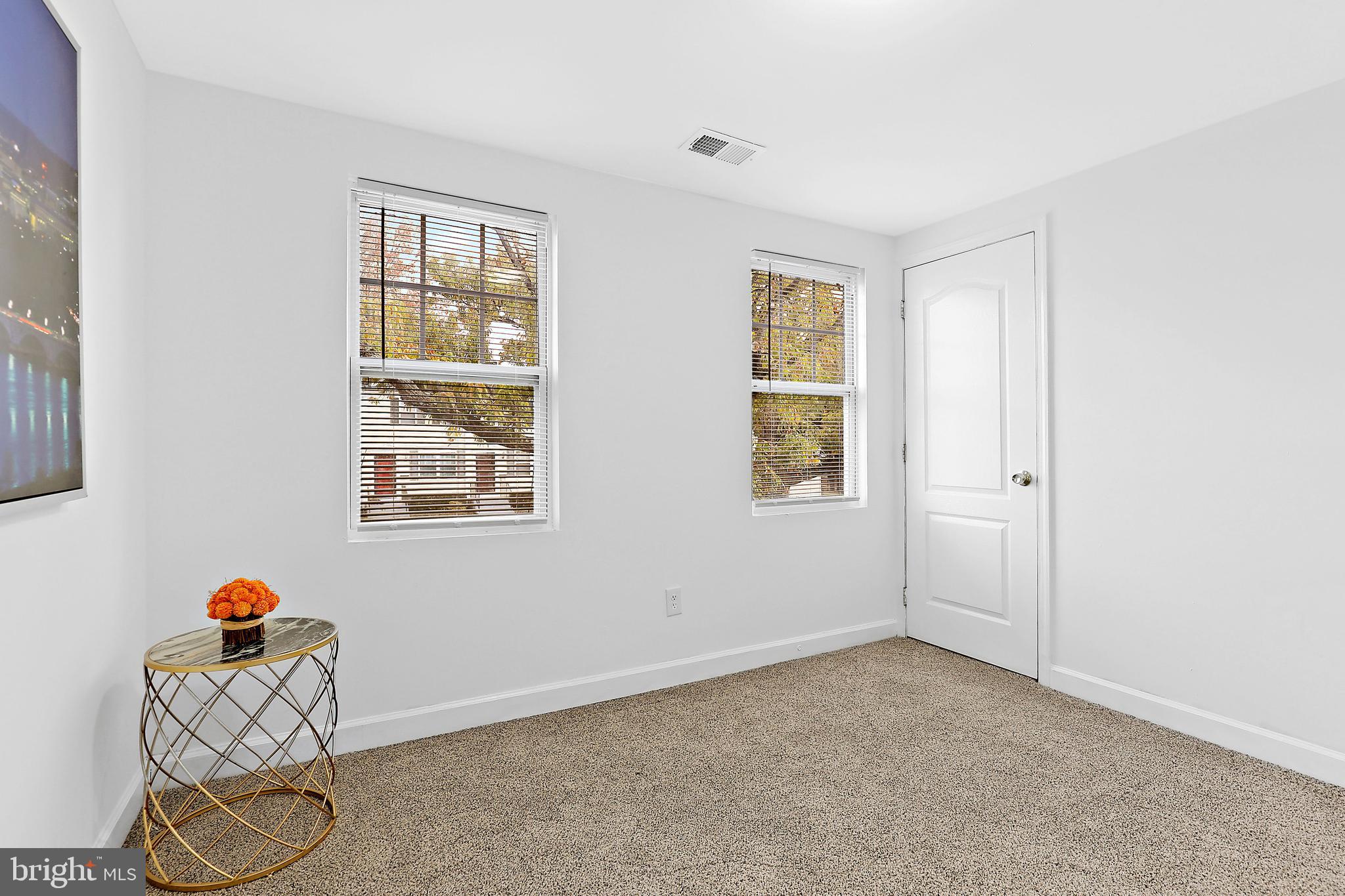 HIGHLAND AT LANDOVER STATION - Residential