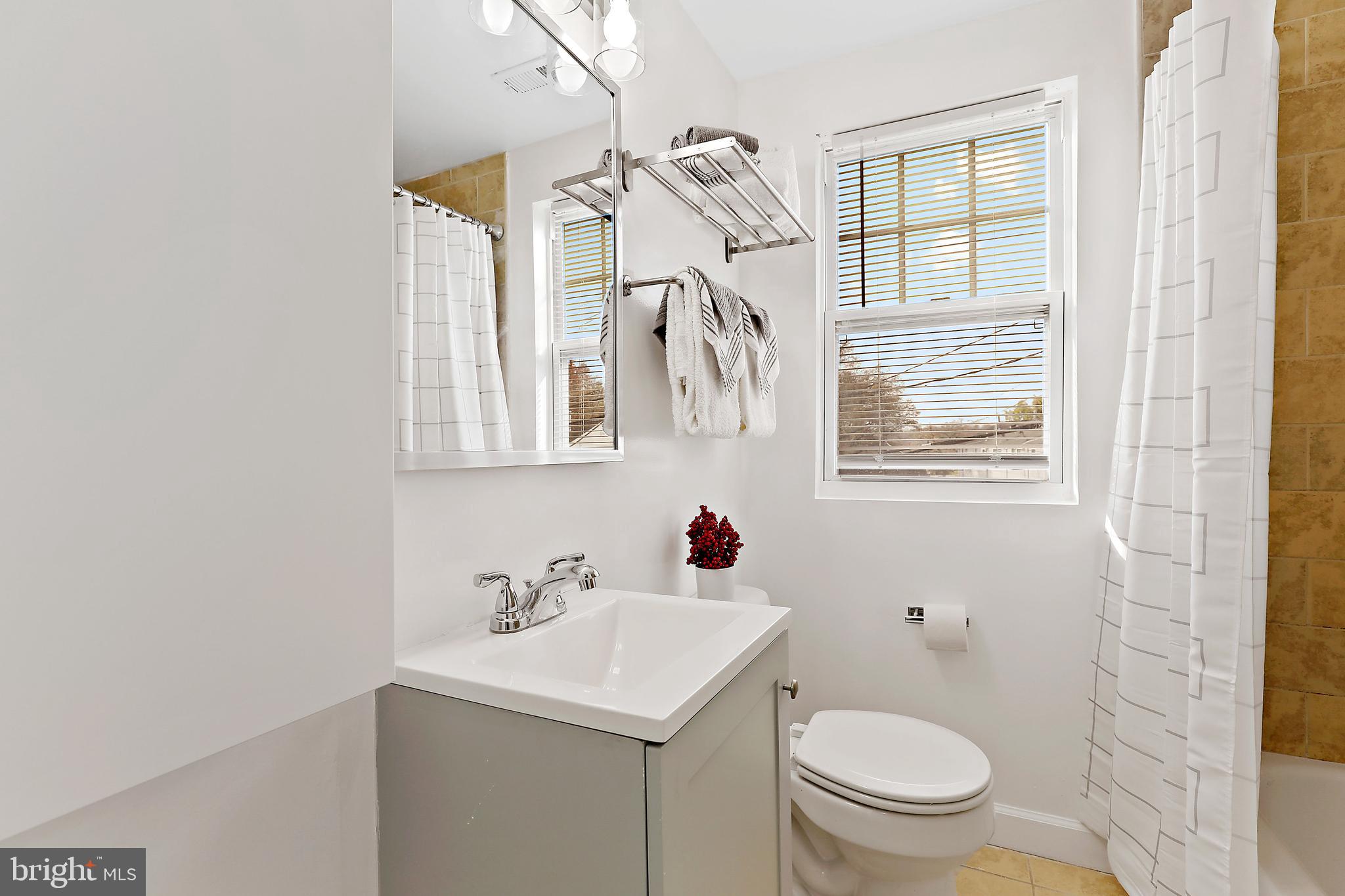 HIGHLAND AT LANDOVER STATION - Residential