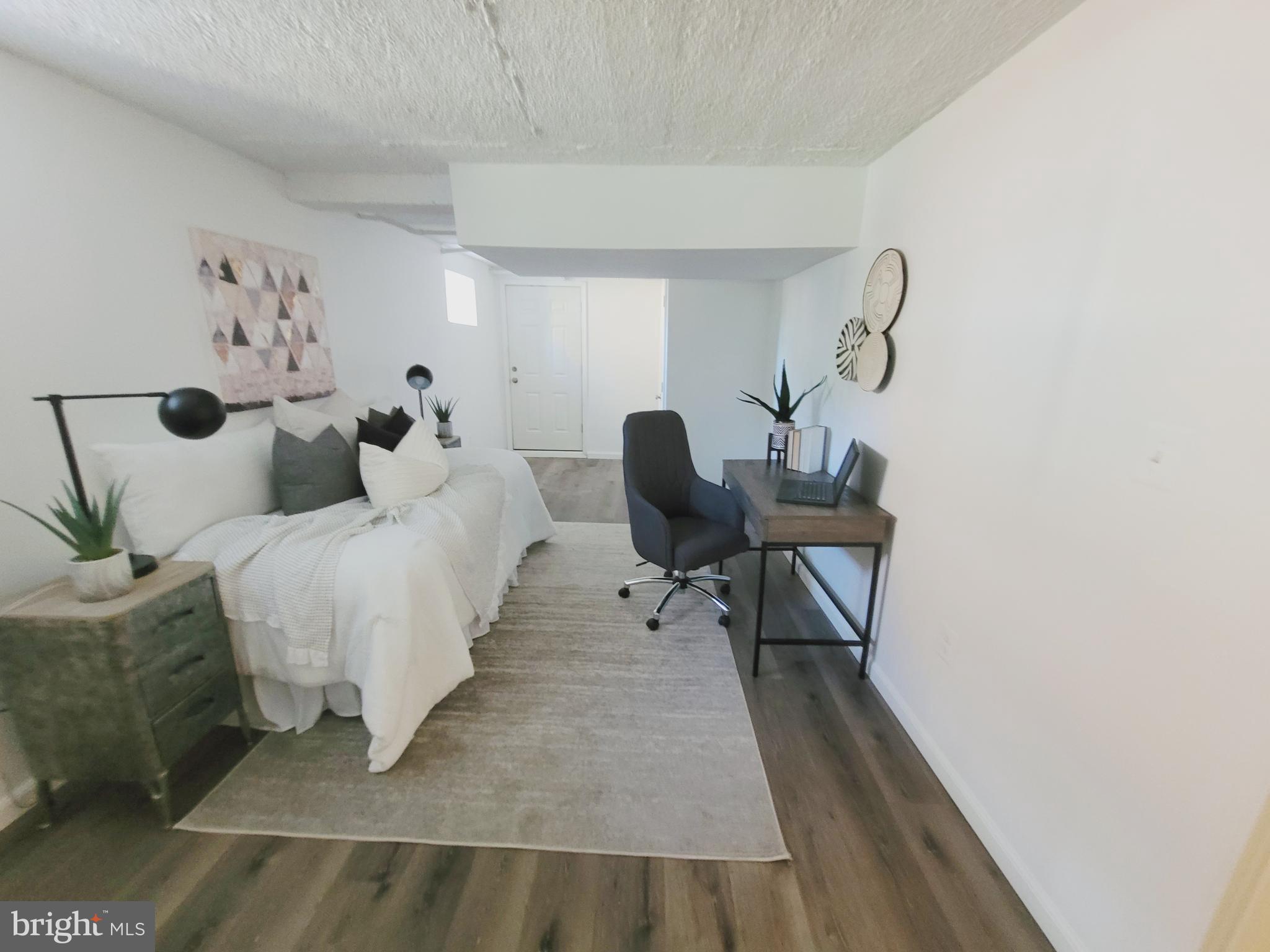 CROSS COUNTRY - Residential