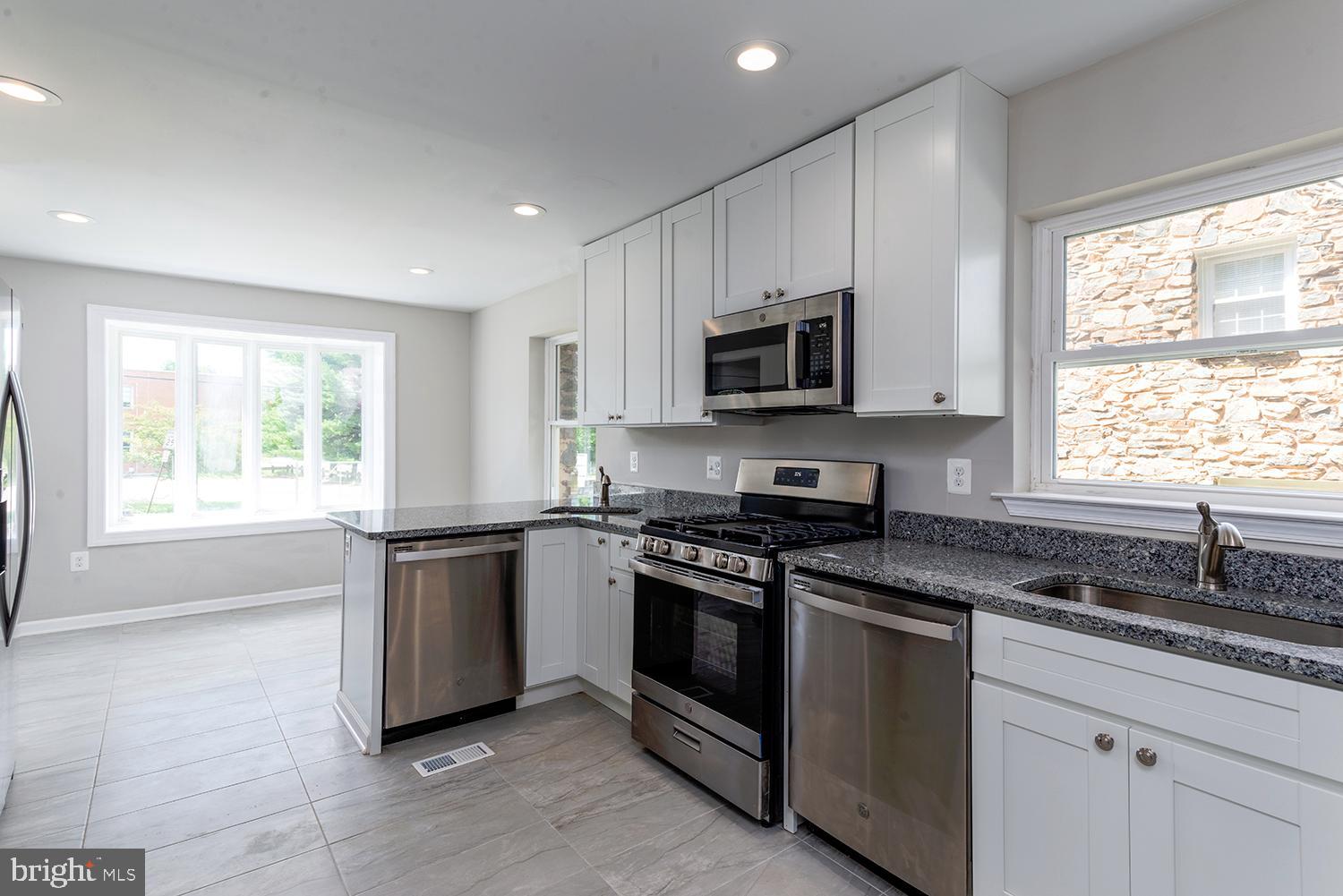 CROSS COUNTRY - Residential