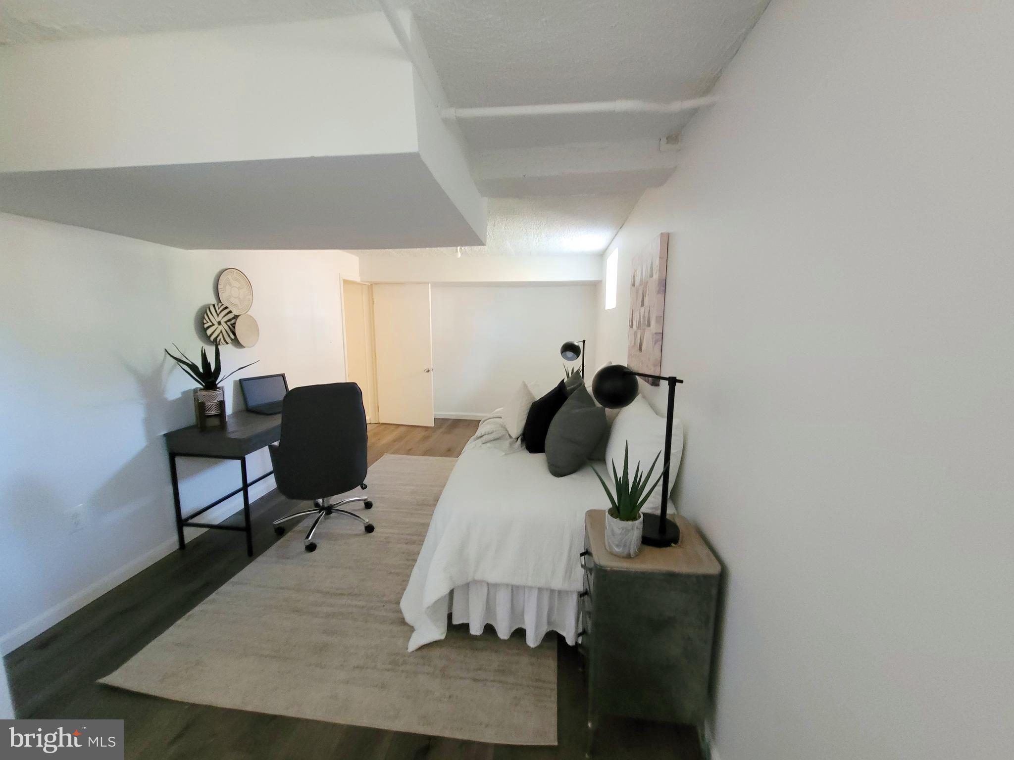 CROSS COUNTRY - Residential