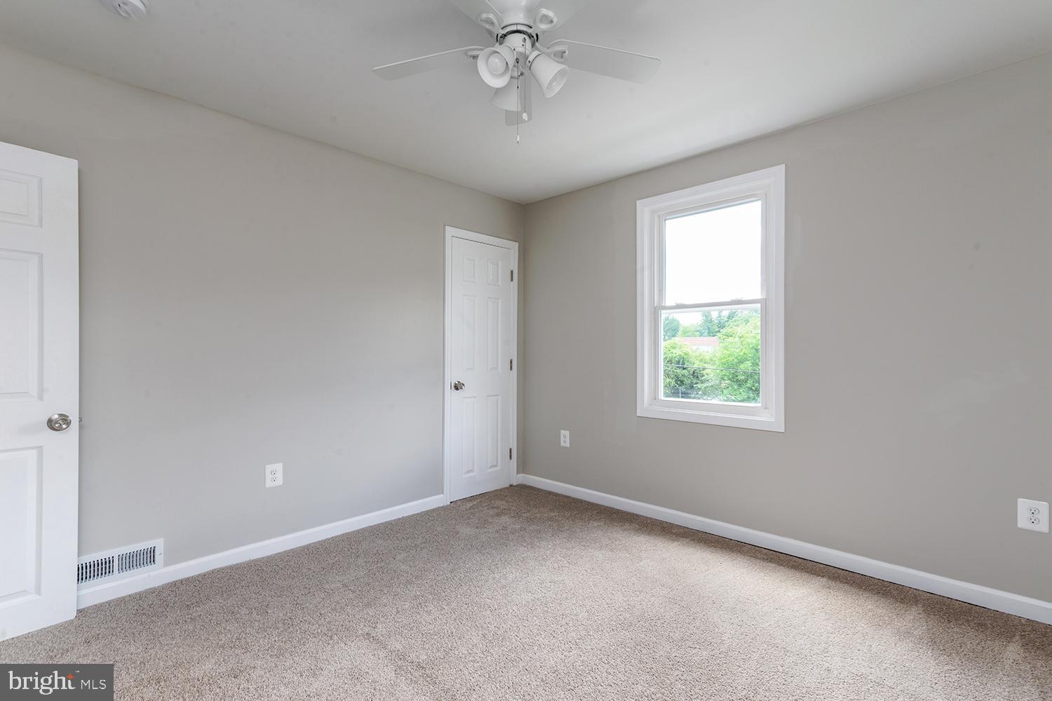 CROSS COUNTRY - Residential