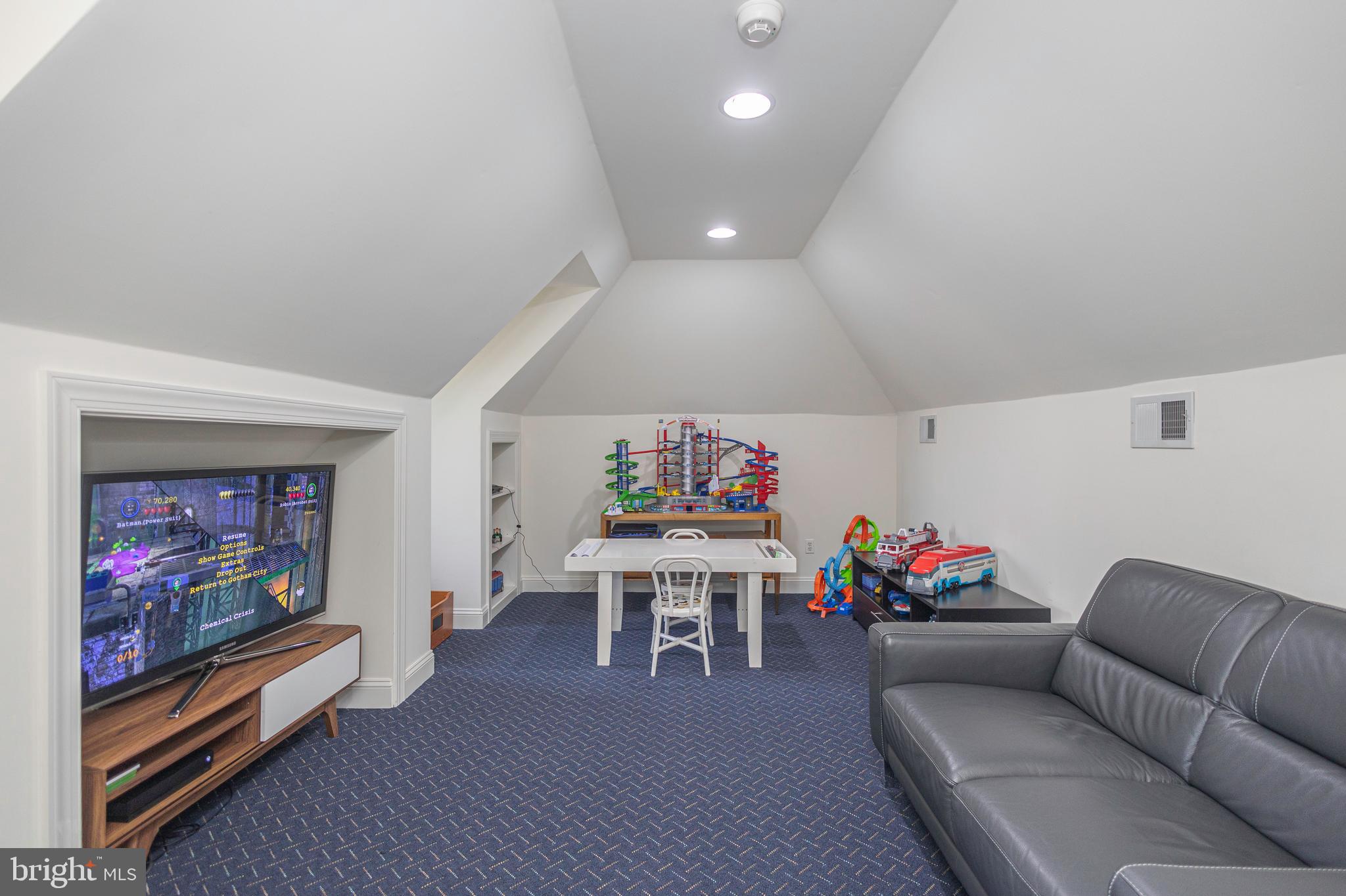 TAMARACK FARM - Residential