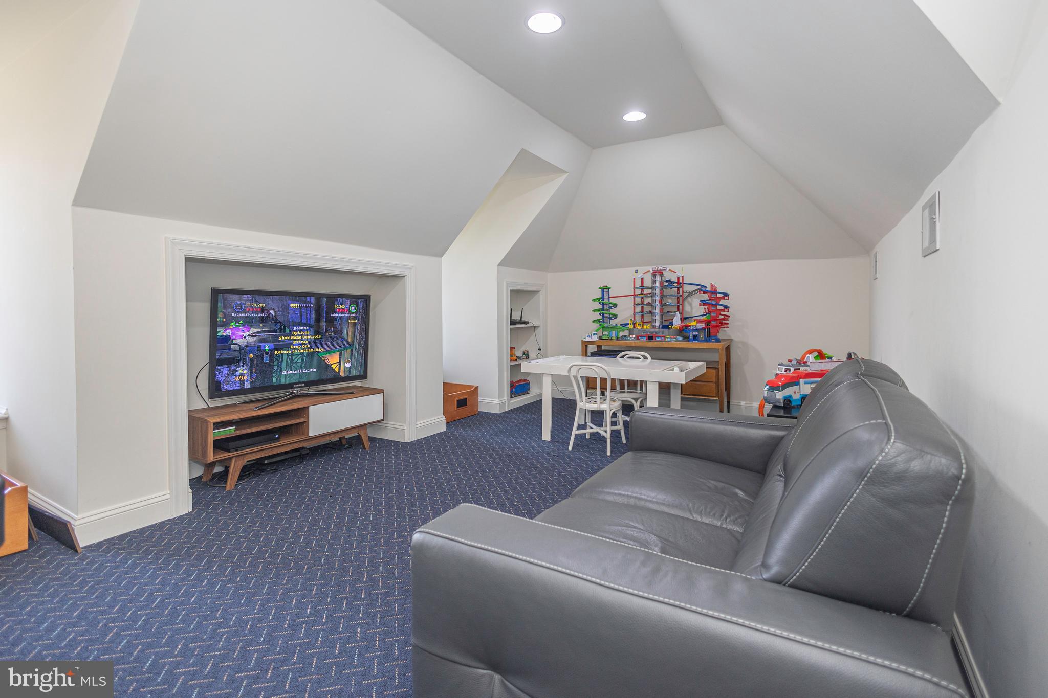 TAMARACK FARM - Residential