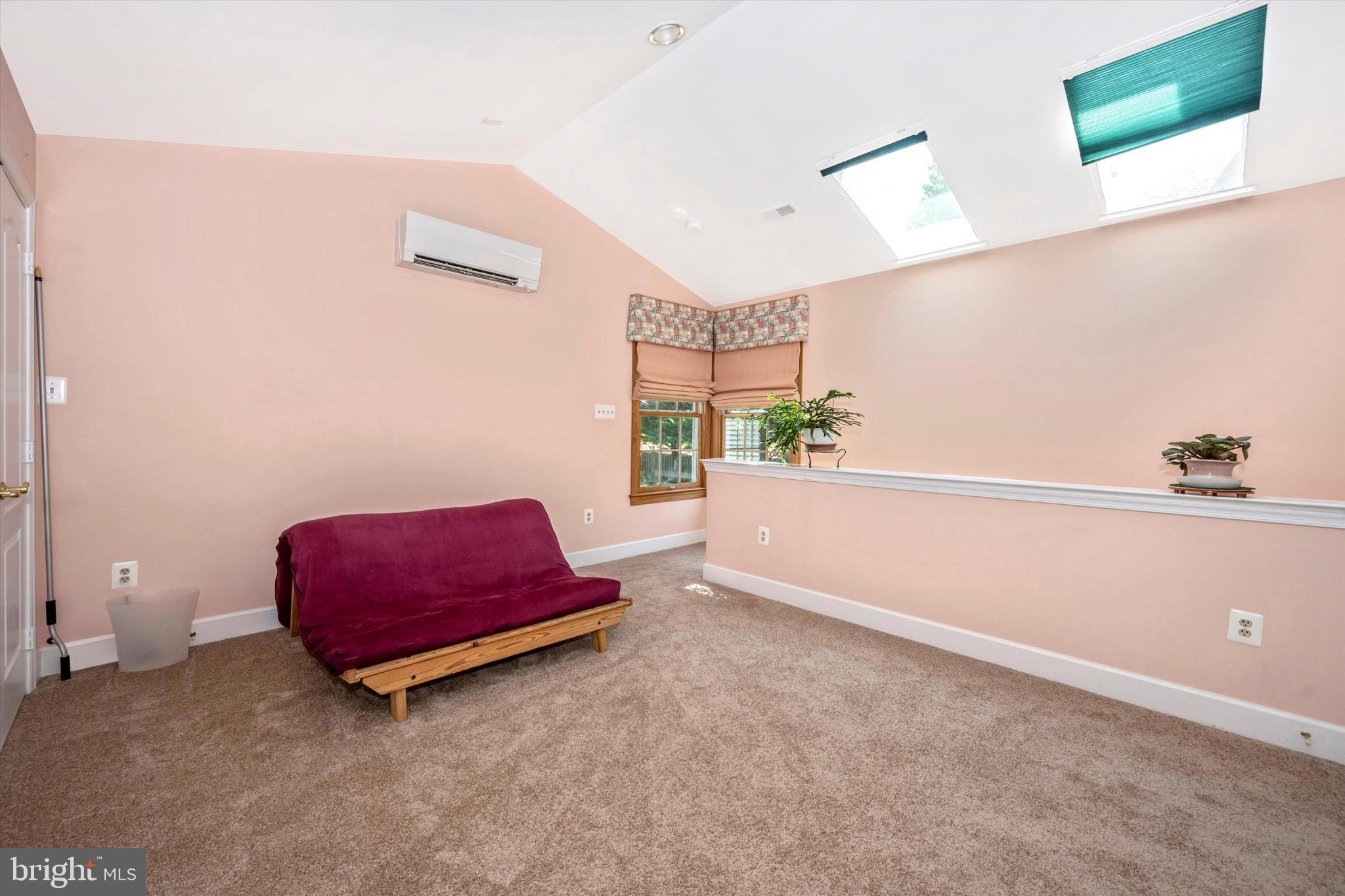 SPRING RIDGE - Residential