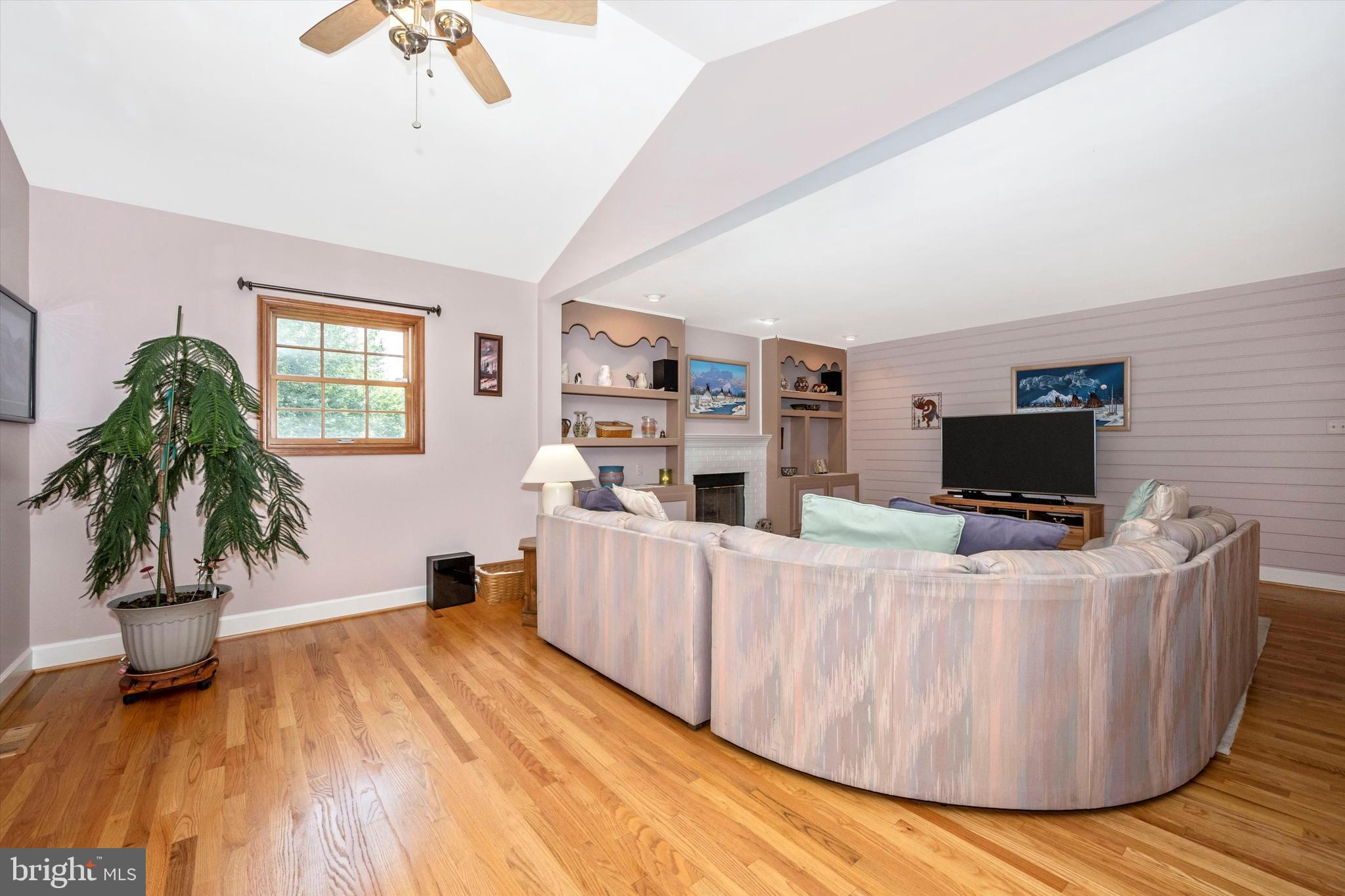 SPRING RIDGE - Residential