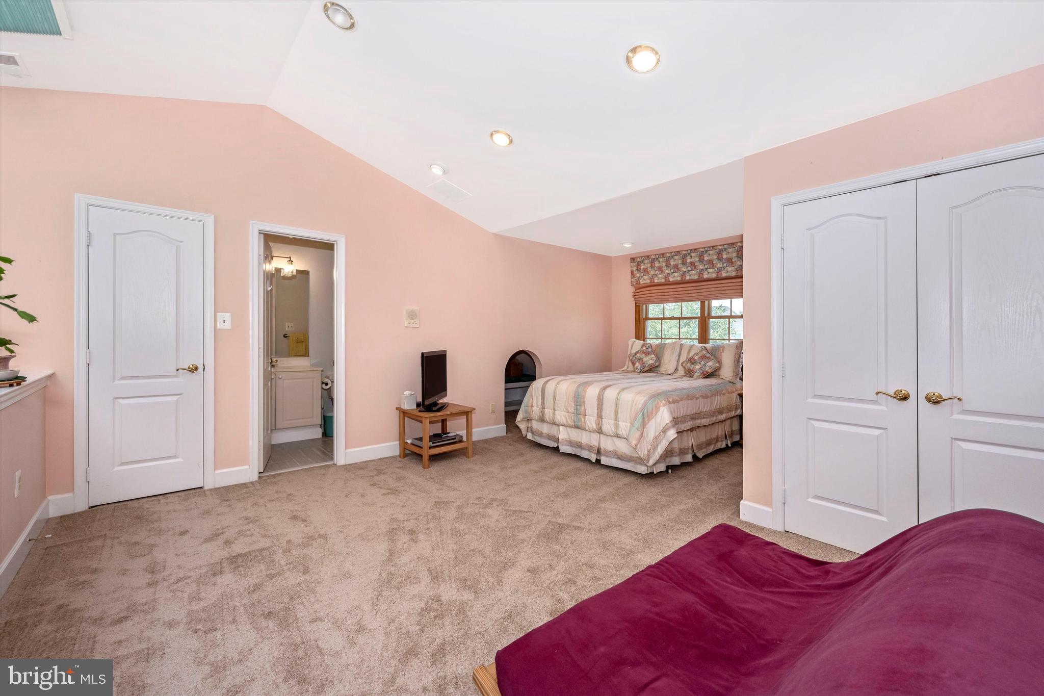 SPRING RIDGE - Residential