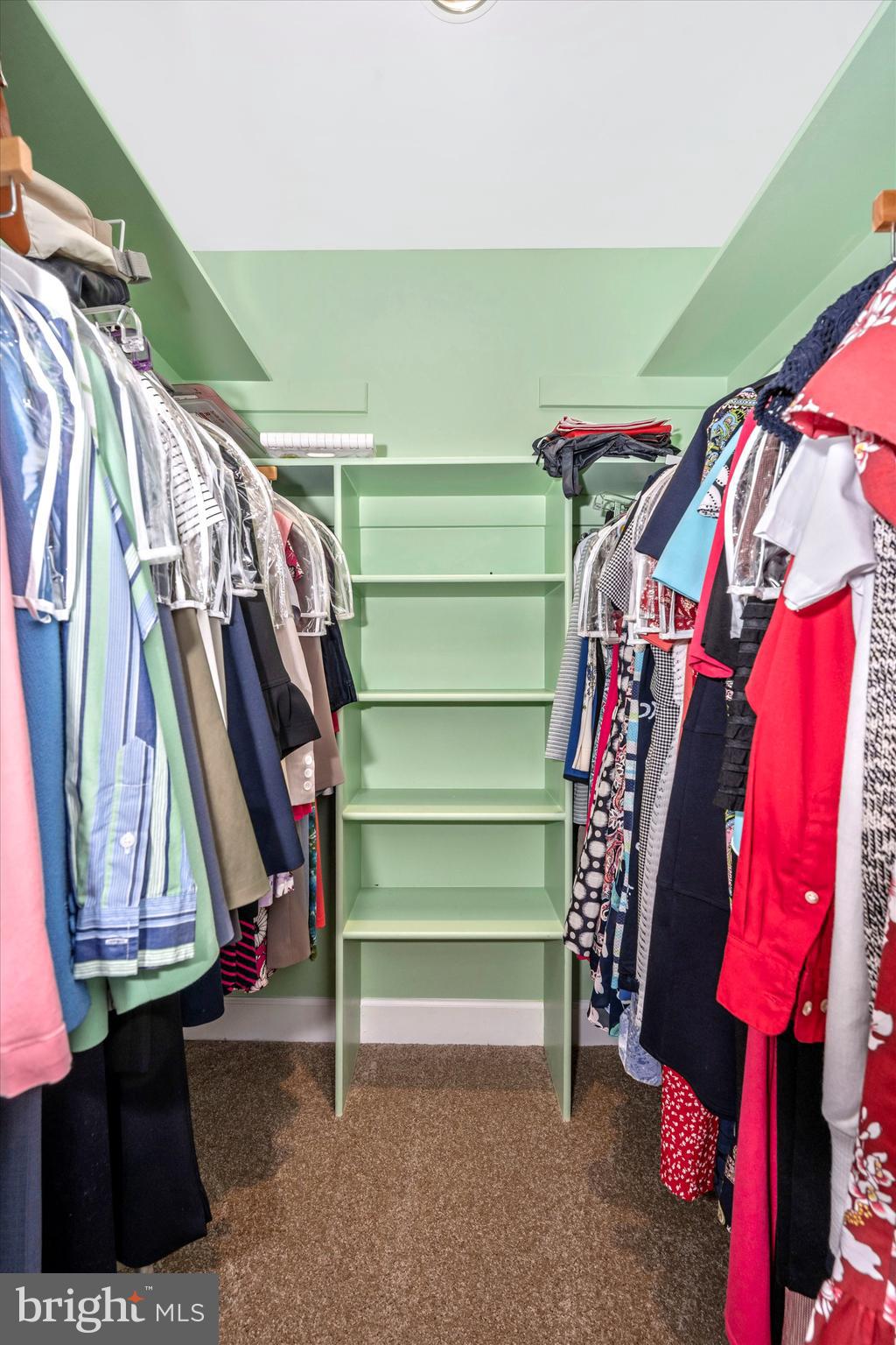 SPRING RIDGE - Residential