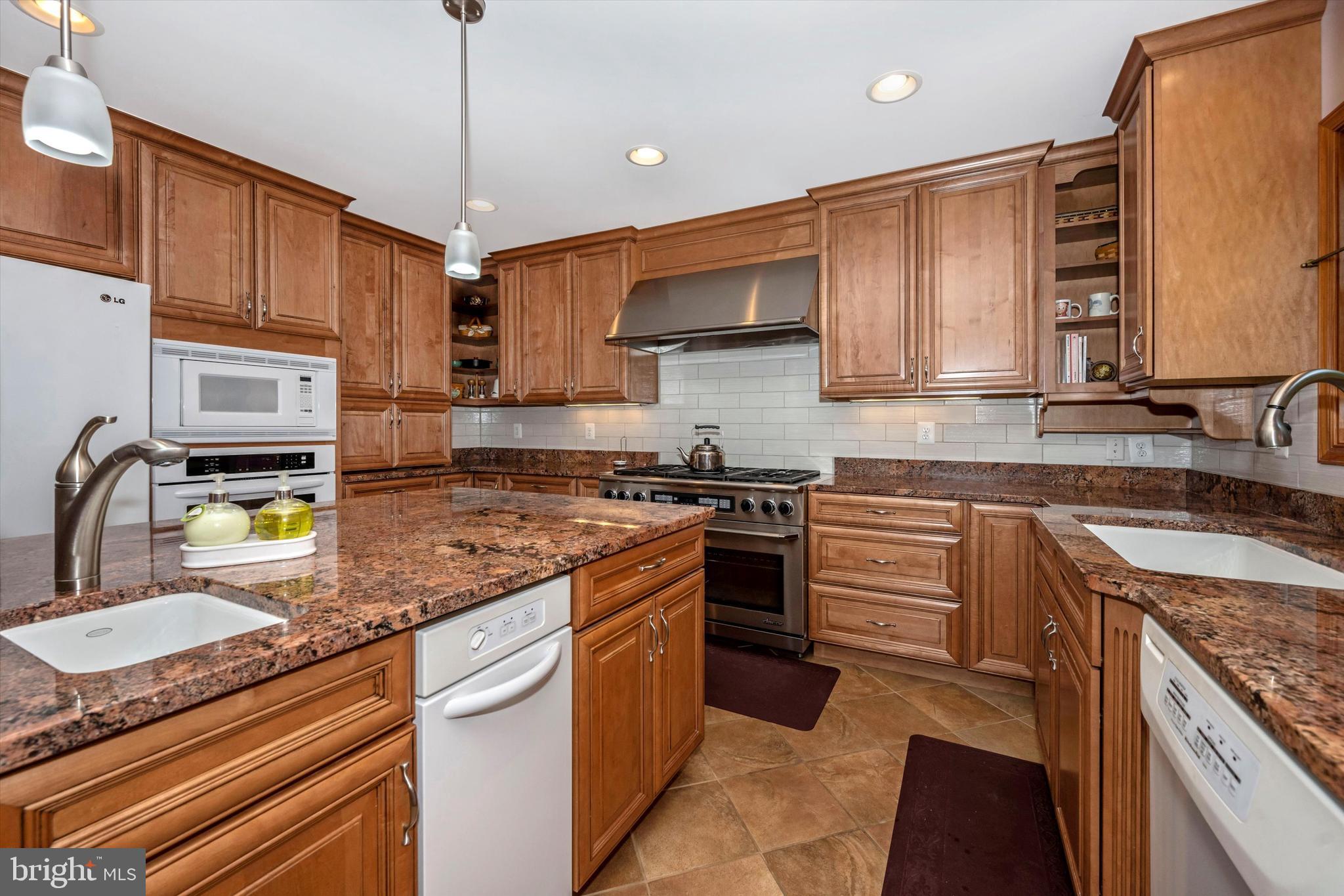 SPRING RIDGE - Residential