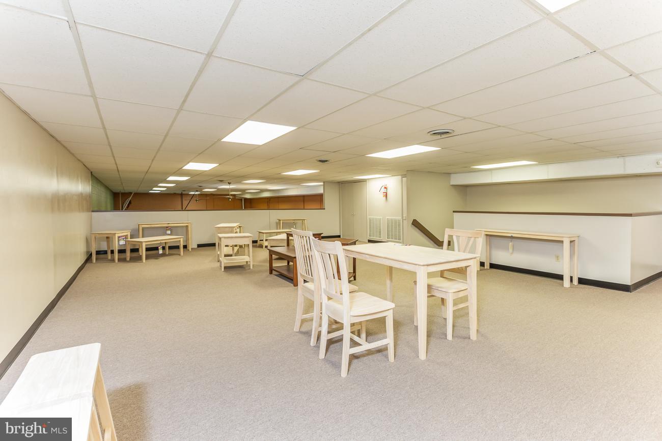 BUILD AMERICA - Commercial Sale