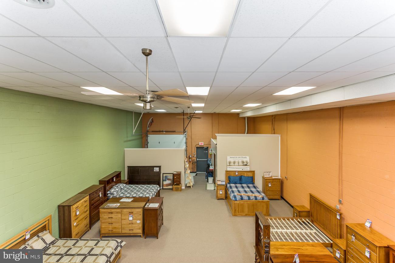 BUILD AMERICA - Commercial Sale