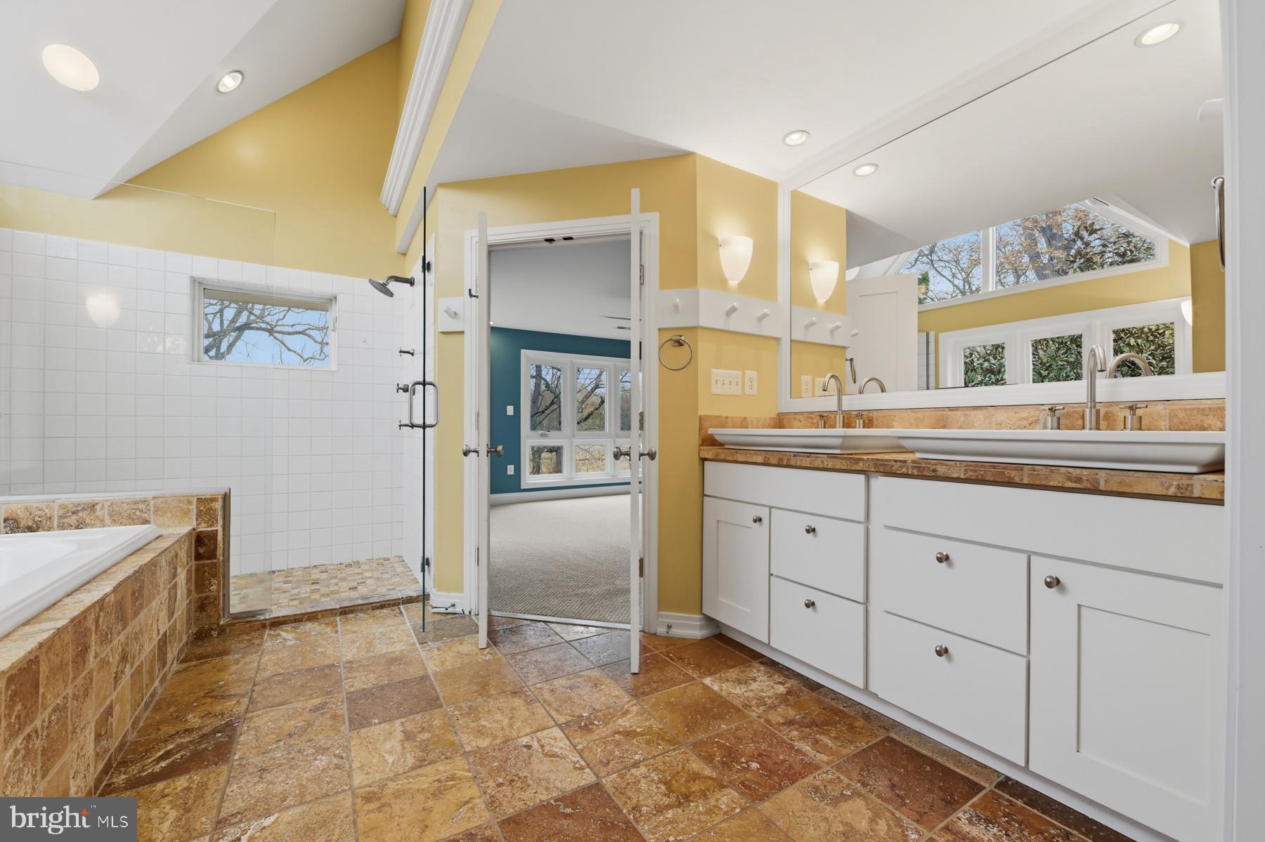 TURNBULL ESTATES - Residential