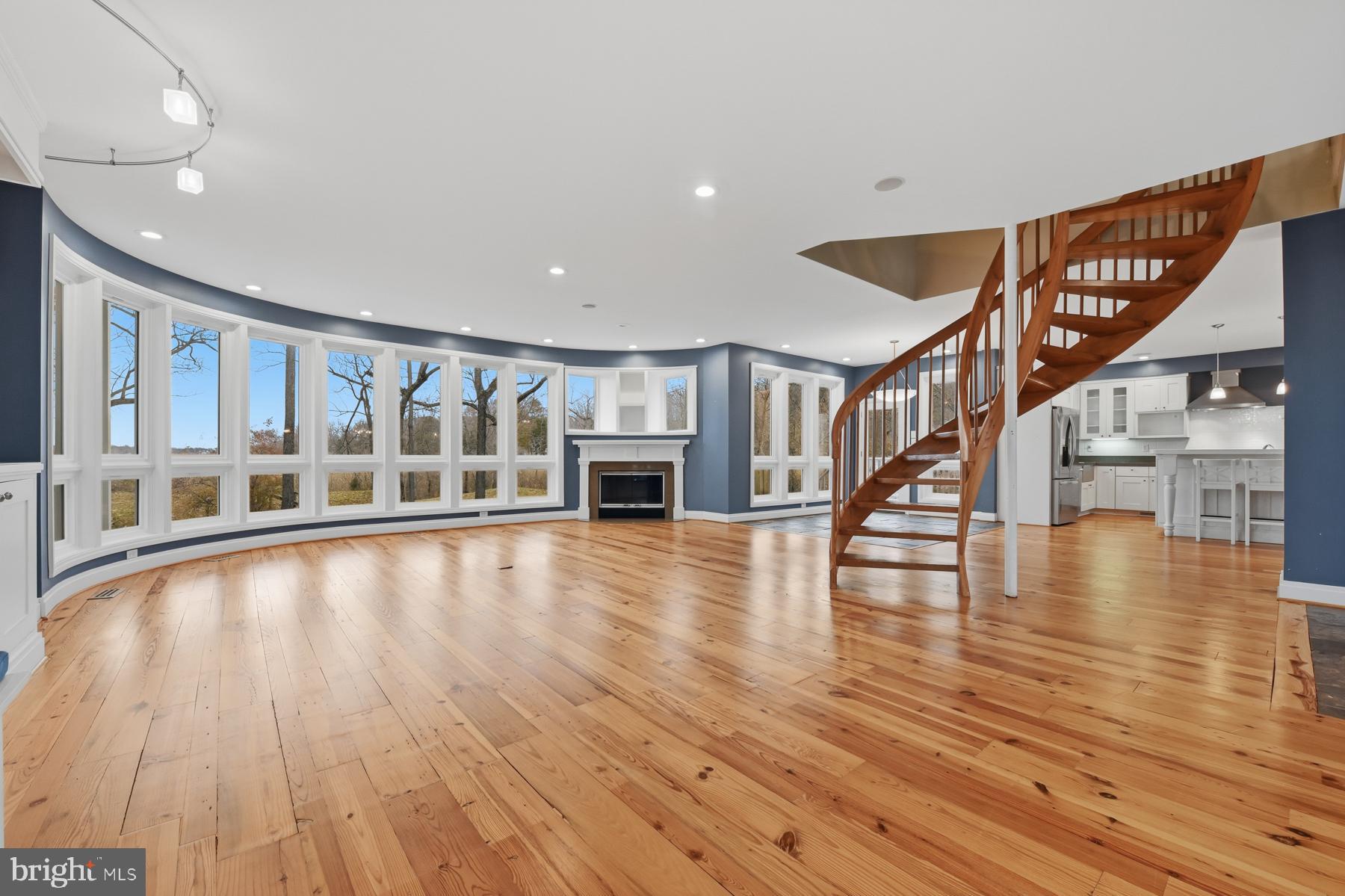 TURNBULL ESTATES - Residential