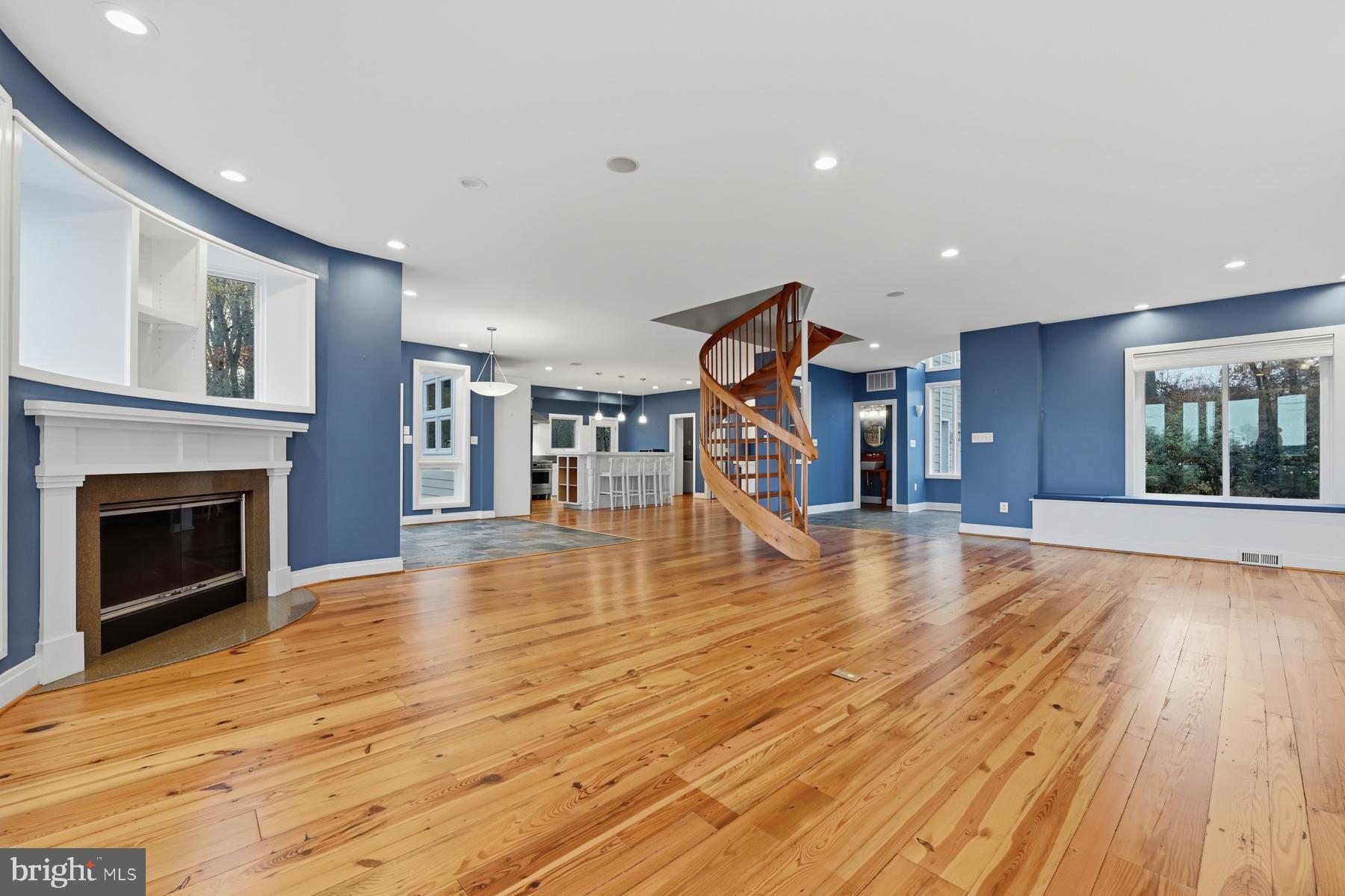 TURNBULL ESTATES - Residential