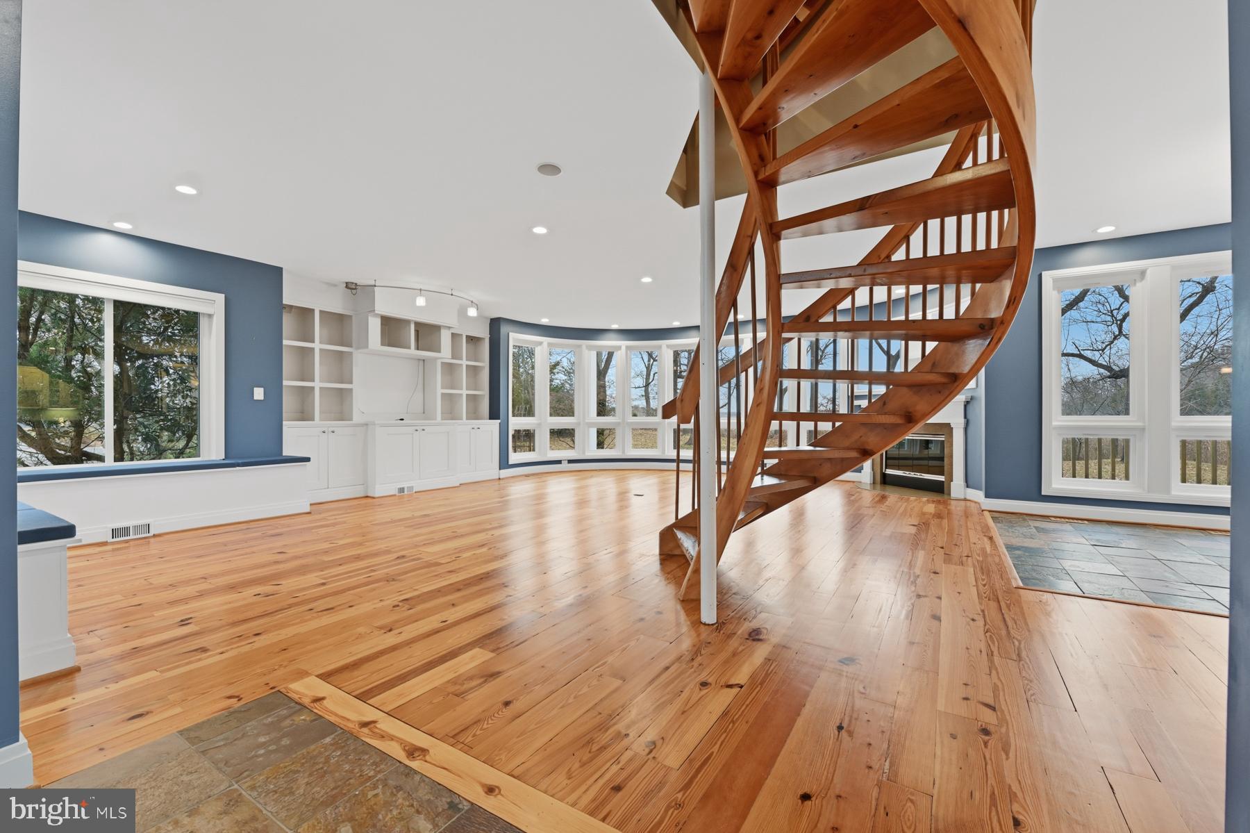 TURNBULL ESTATES - Residential