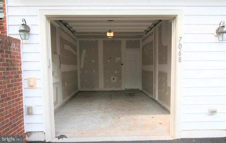 THE TOWNES AT VILLAGE PLACE - Residential Lease