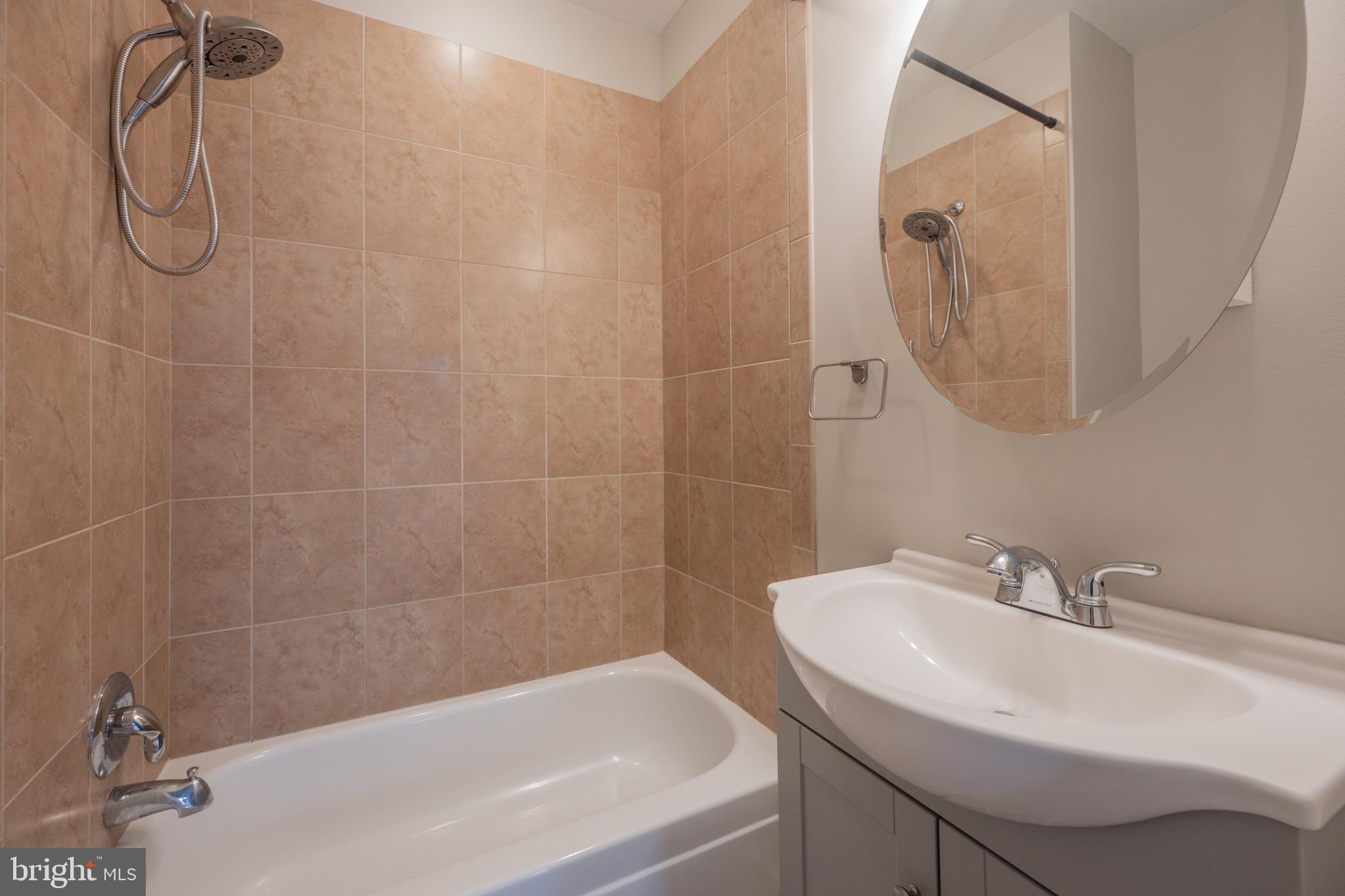 CANTON - Residential Lease