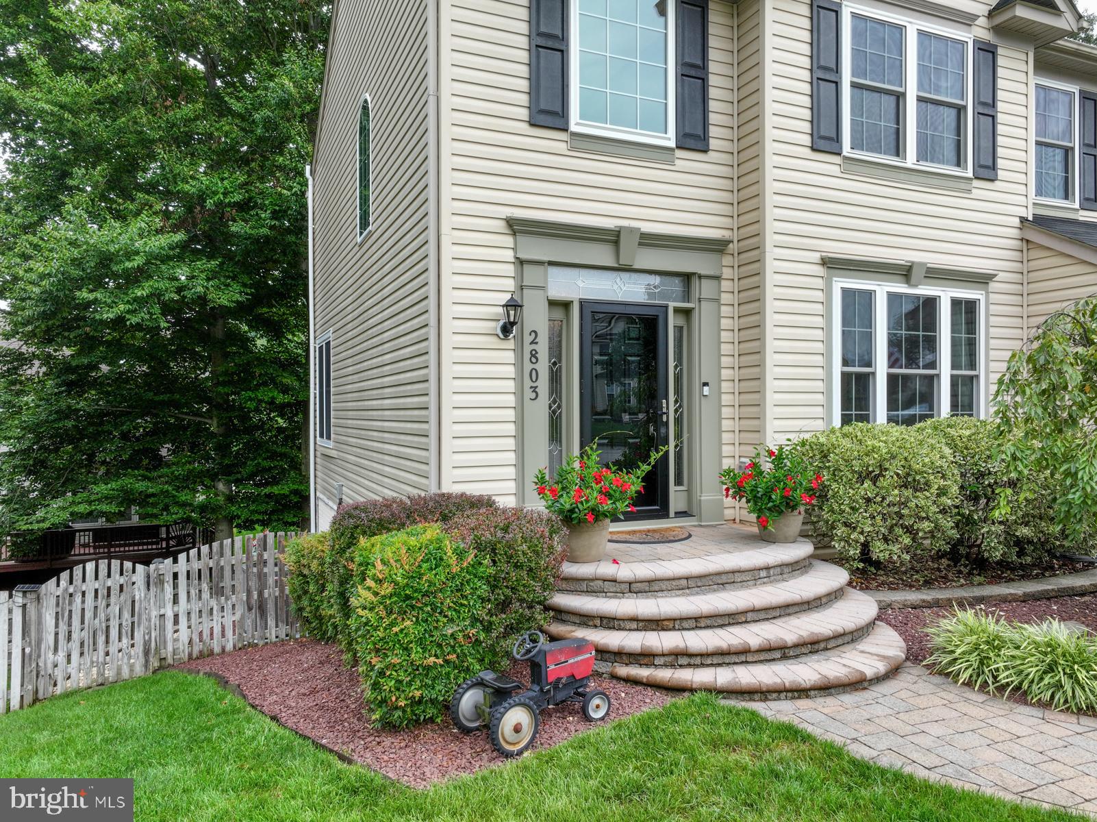 2803 ERNA COURT