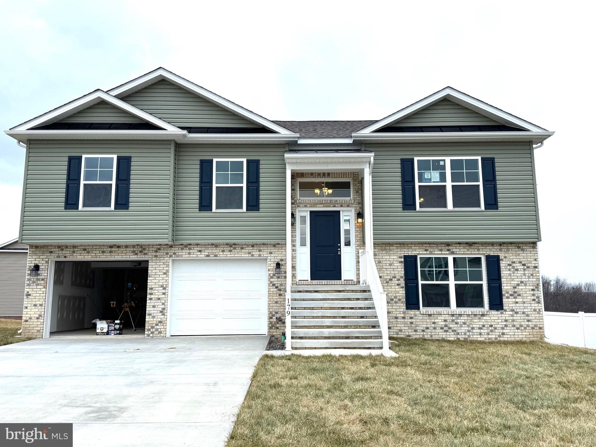 HERITAGE HILLS - Residential