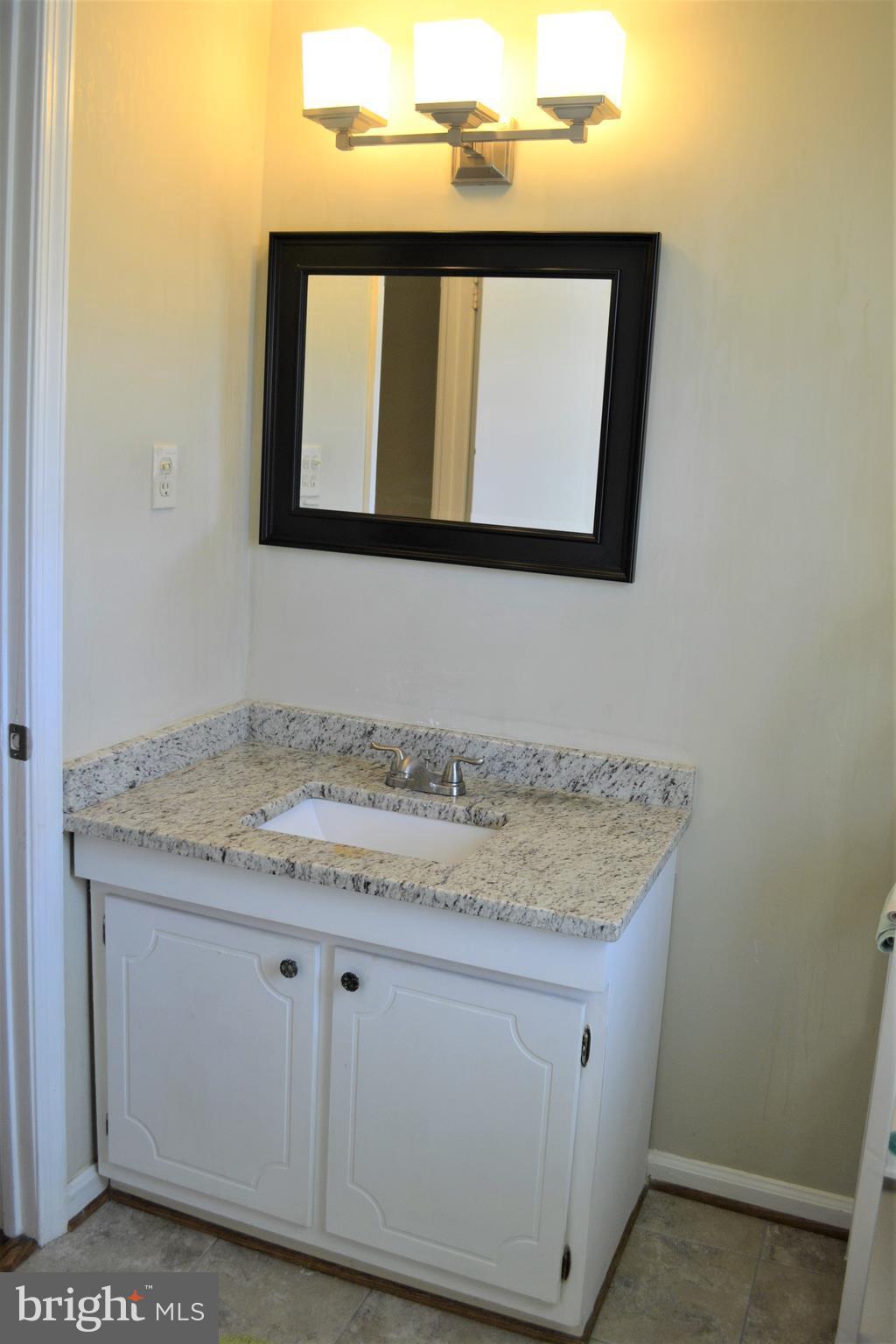 LAKEPOINTE - Residential Lease