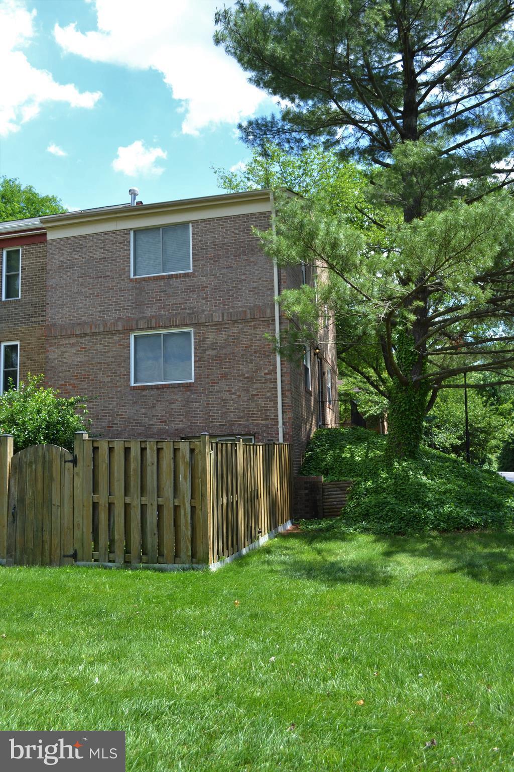 LAKEPOINTE - Residential Lease