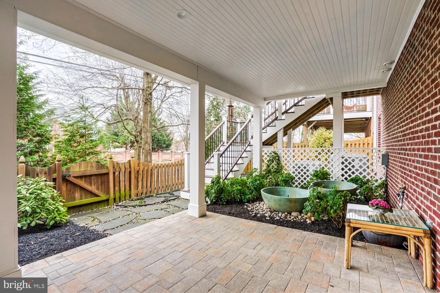 ARDEN OAKS - Residential