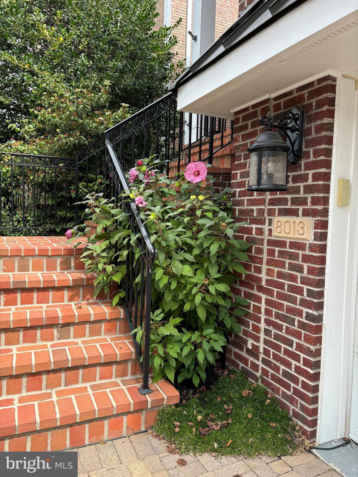 ARDEN OAKS - Residential