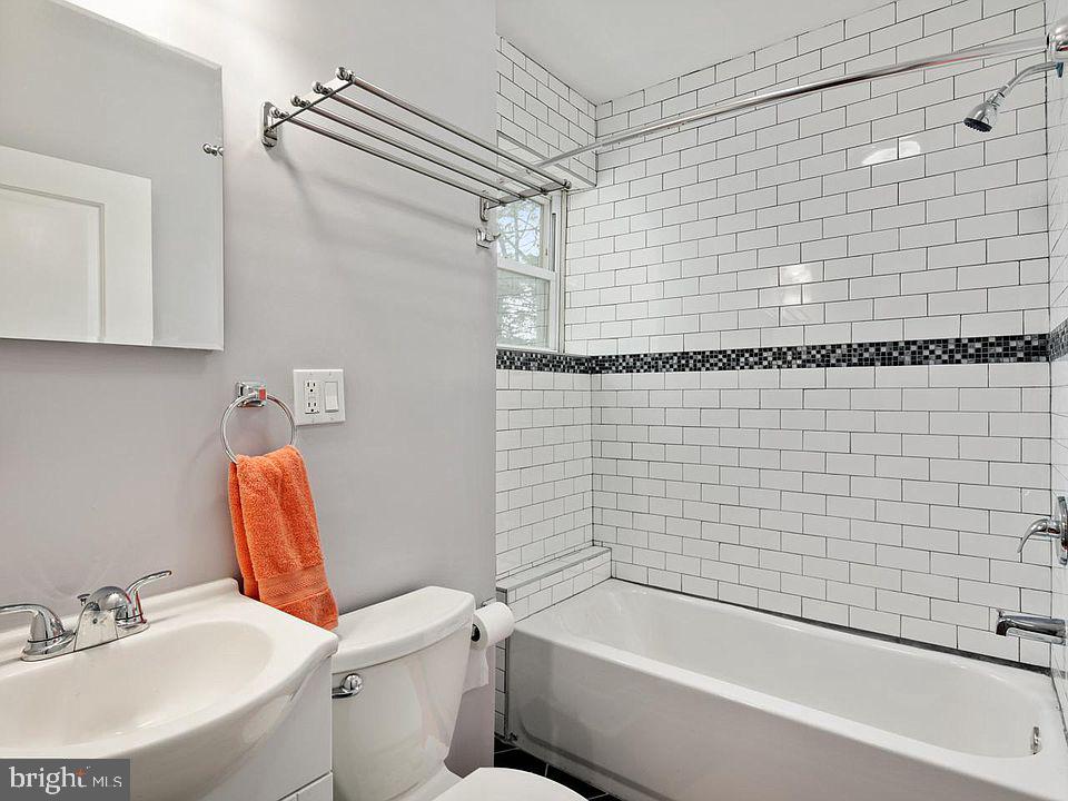 WHITMAN - Residential Lease