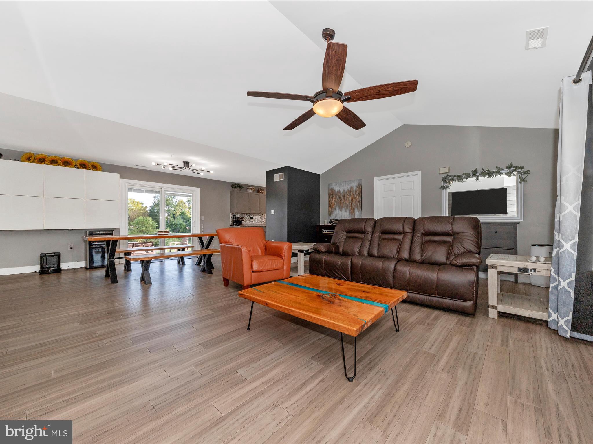 HAMMONDS MILL - Residential