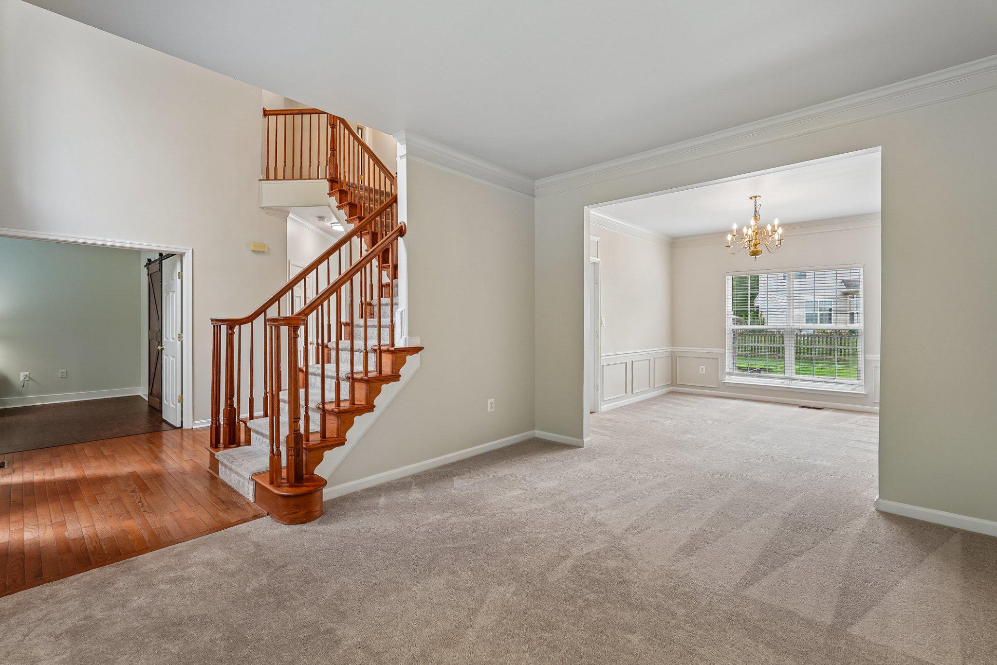 952 DEVONSHIRE CIRCLE