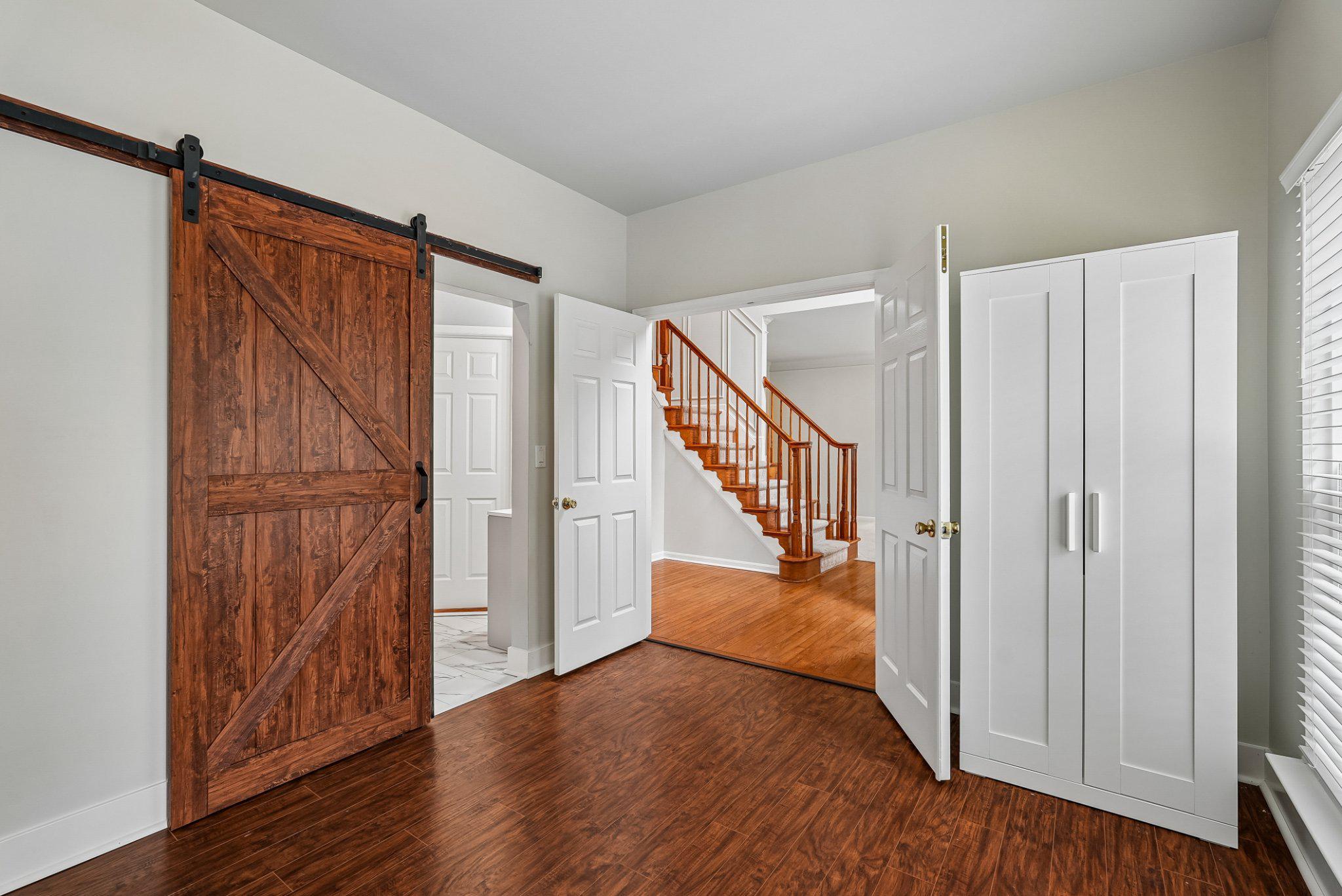 952 DEVONSHIRE CIRCLE