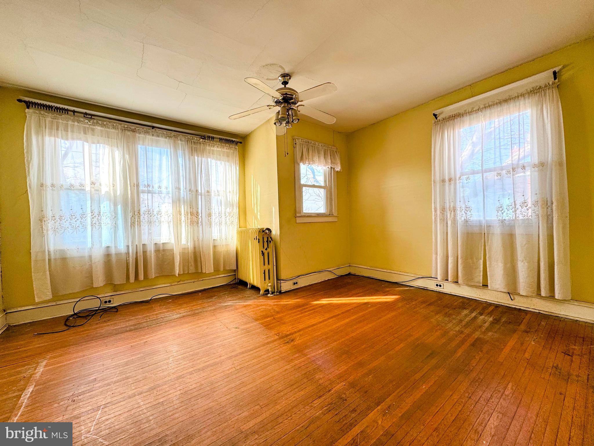 WEST OAK LANE - Residential