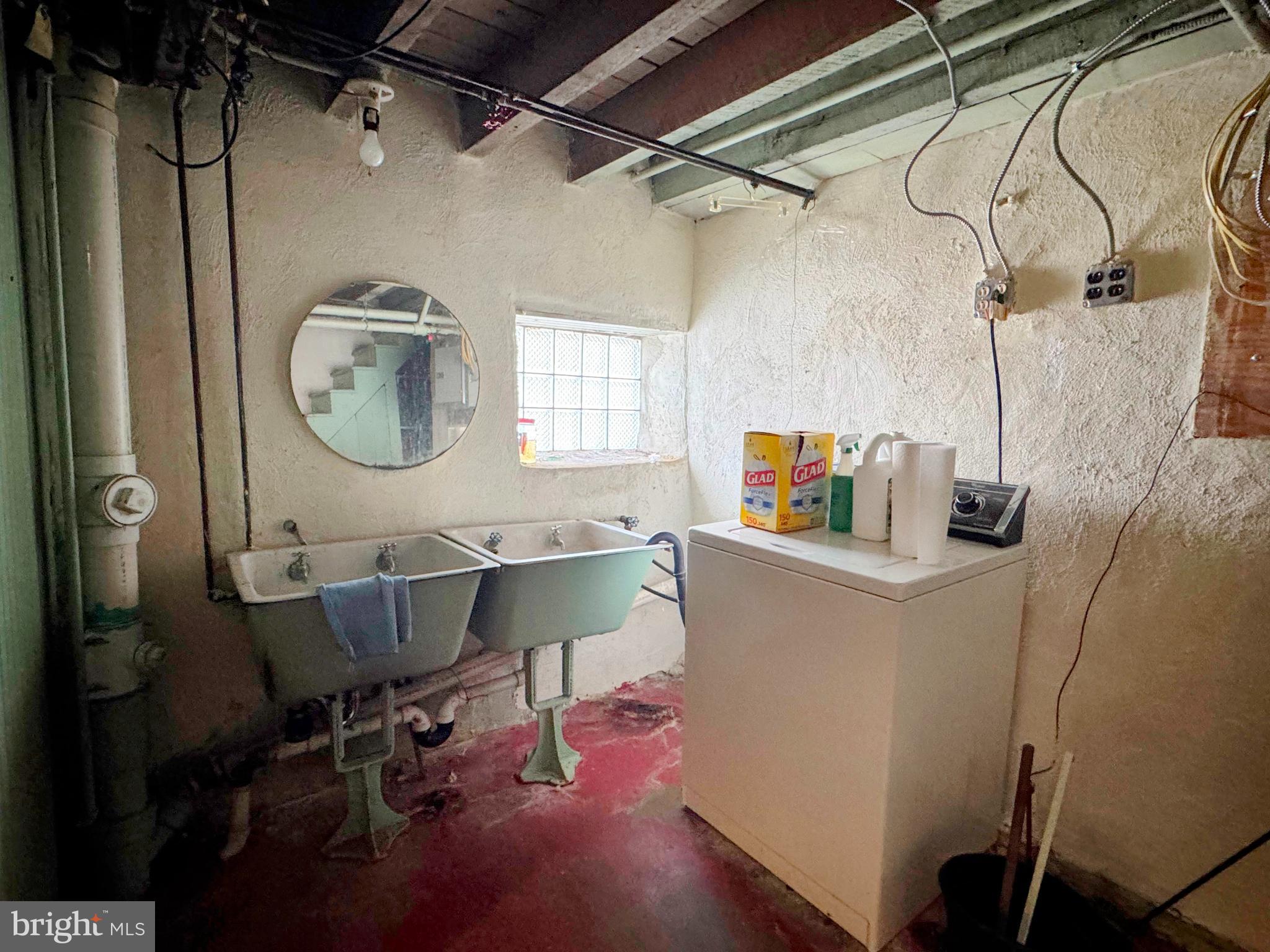 WEST OAK LANE - Residential